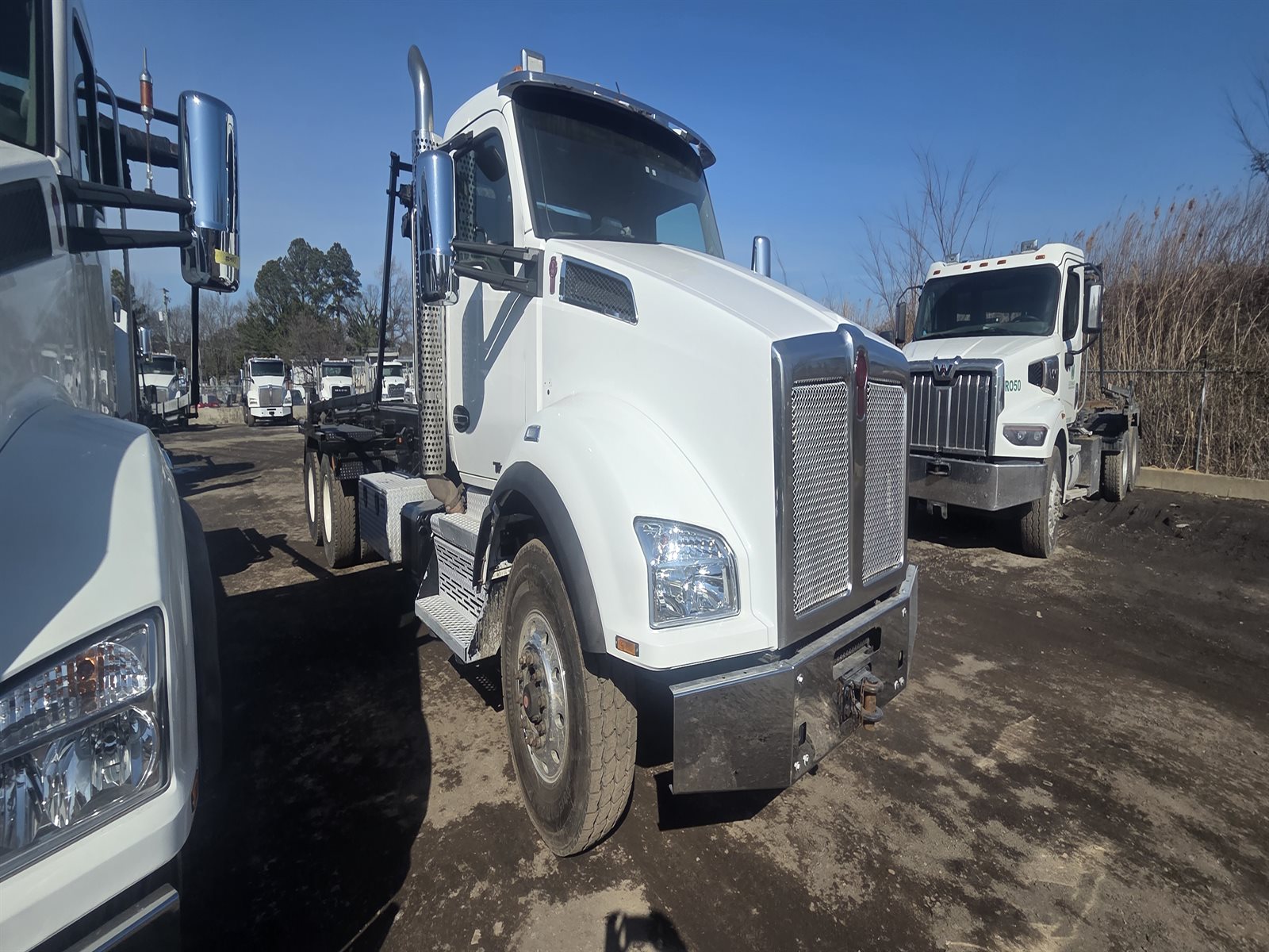 2018 Kenworth T880 - image 2
