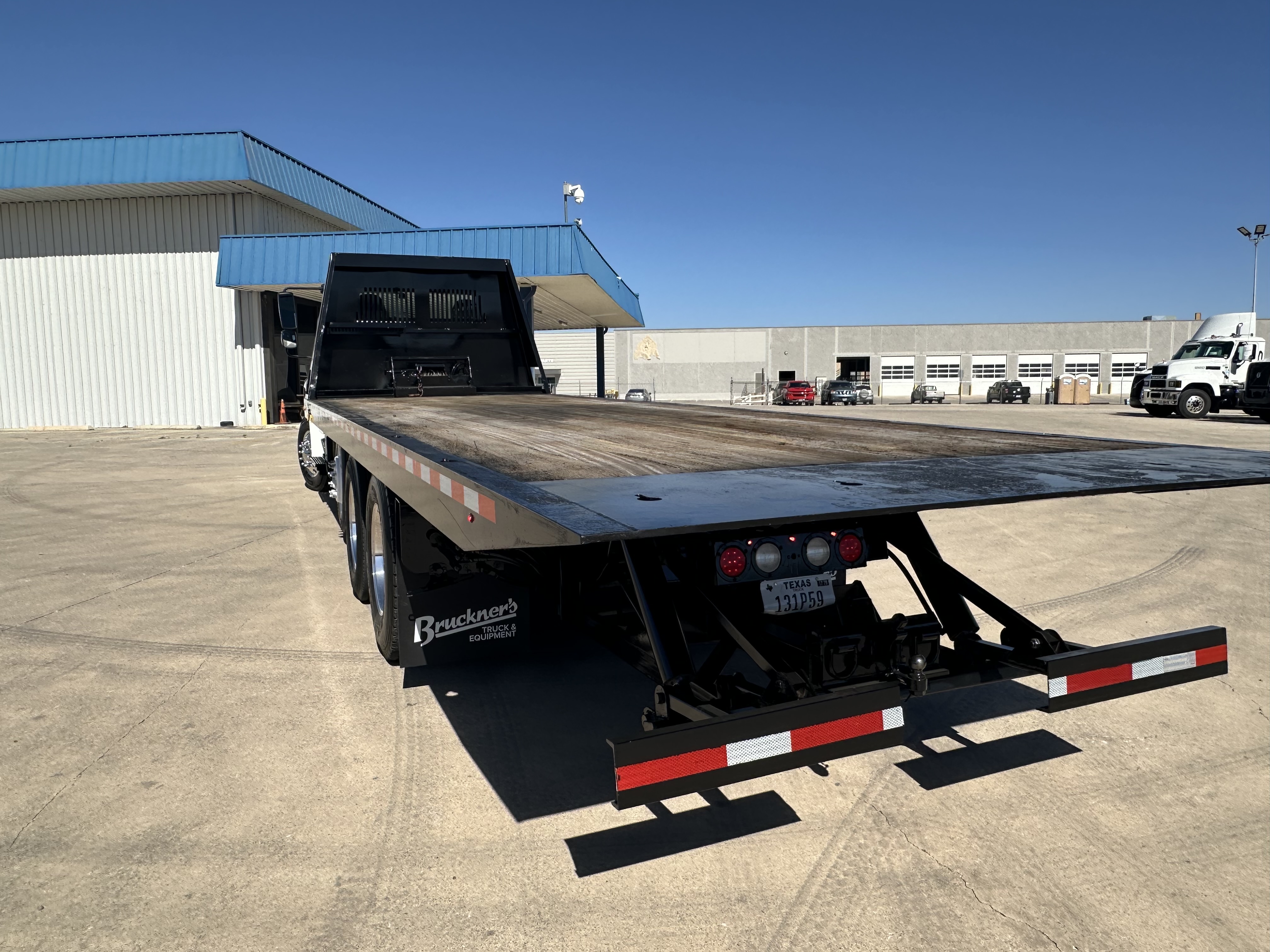 2019 Freightliner M2 106 - image 12