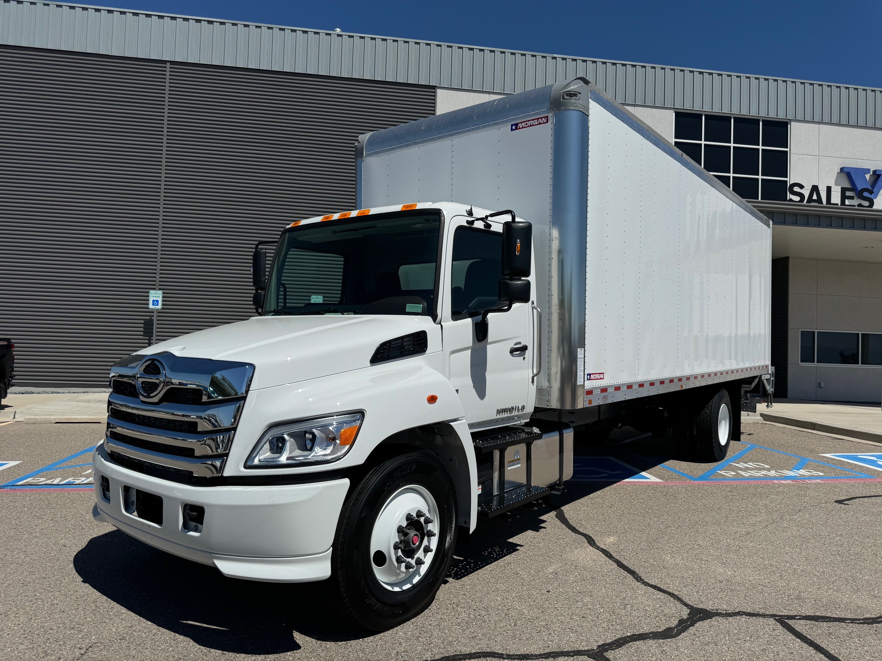 2025 Hino L6 - image 1