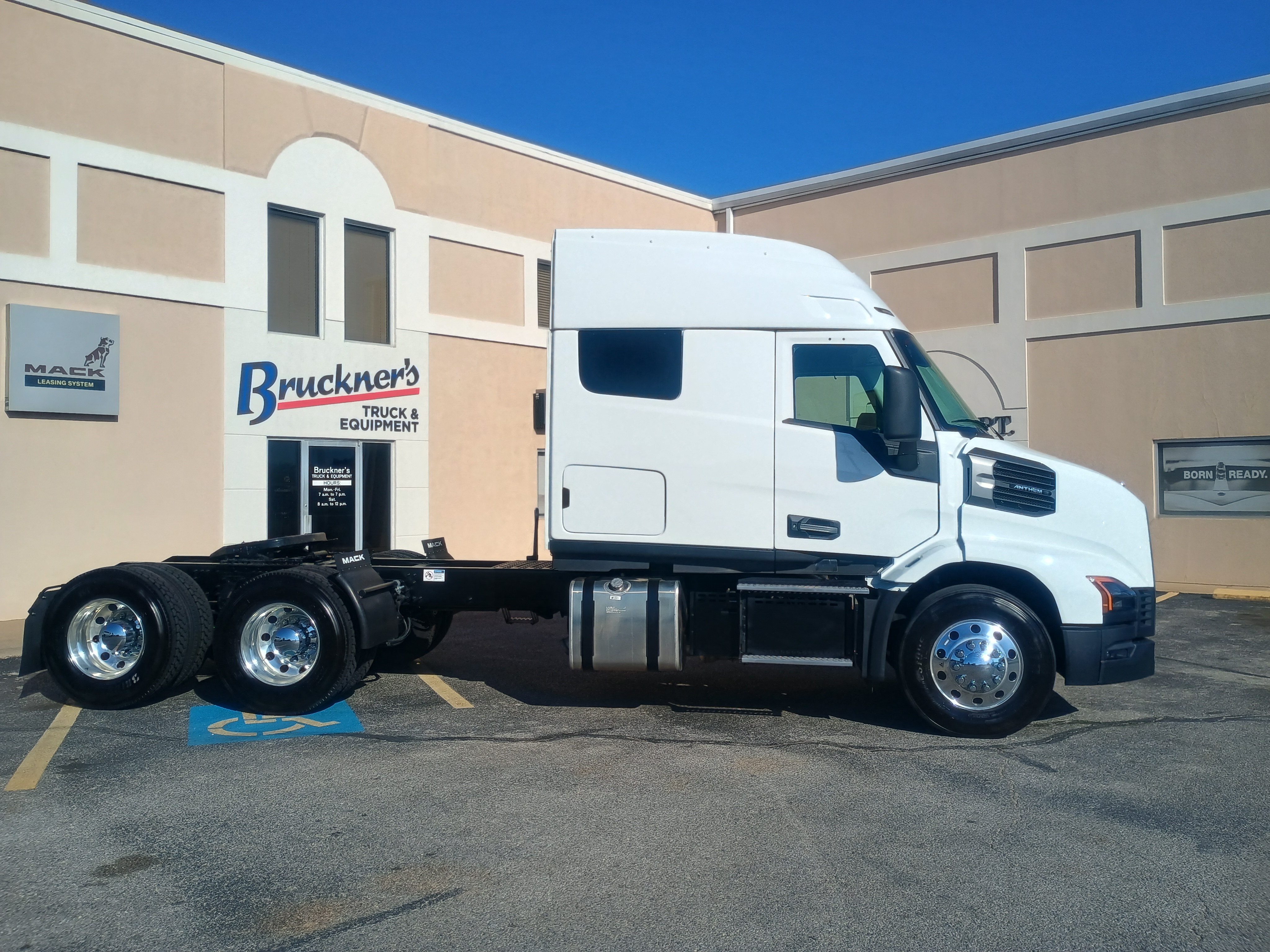 2027 Mack - image 8