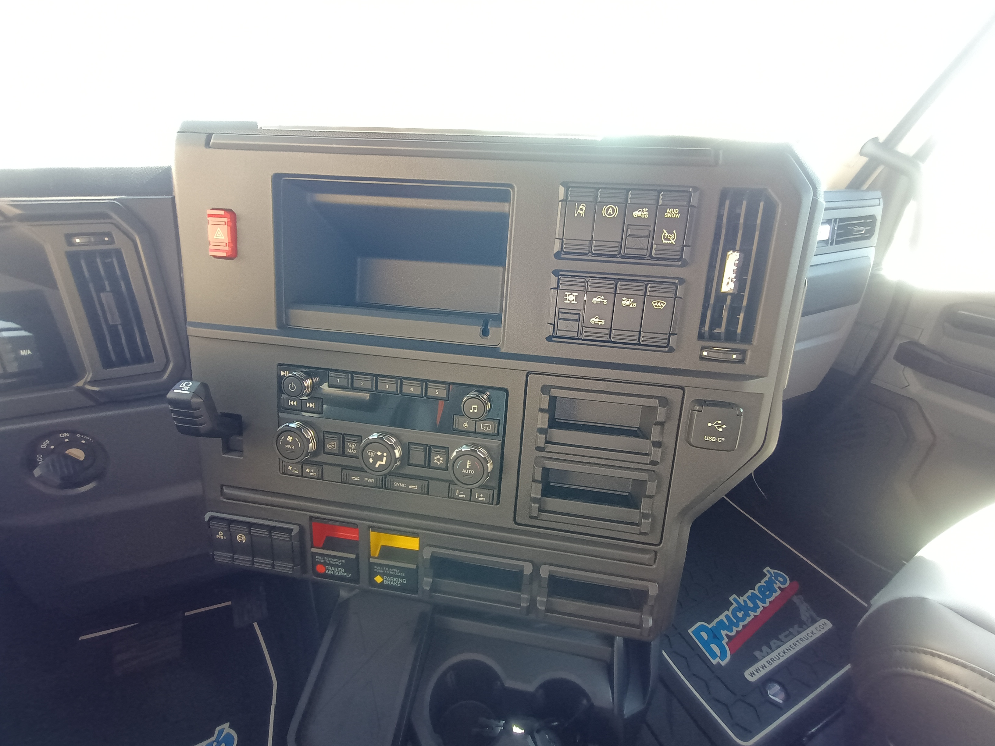 2027 Mack - image 12