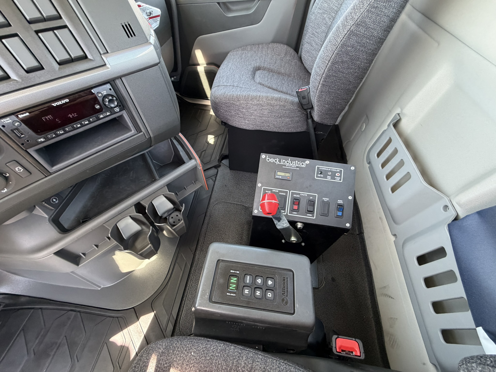 2026 Volvo - image 11