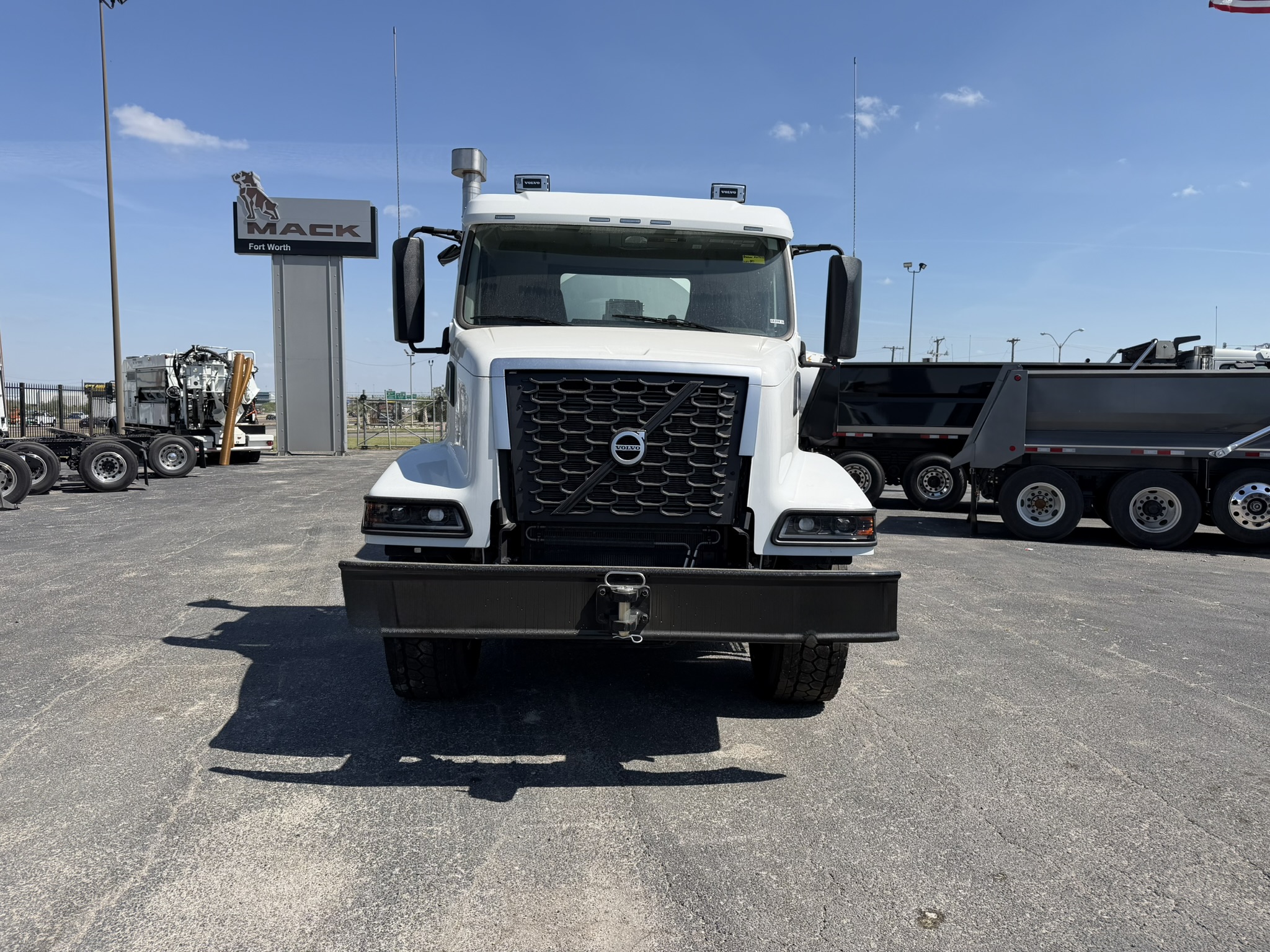 2026 Volvo - image 2