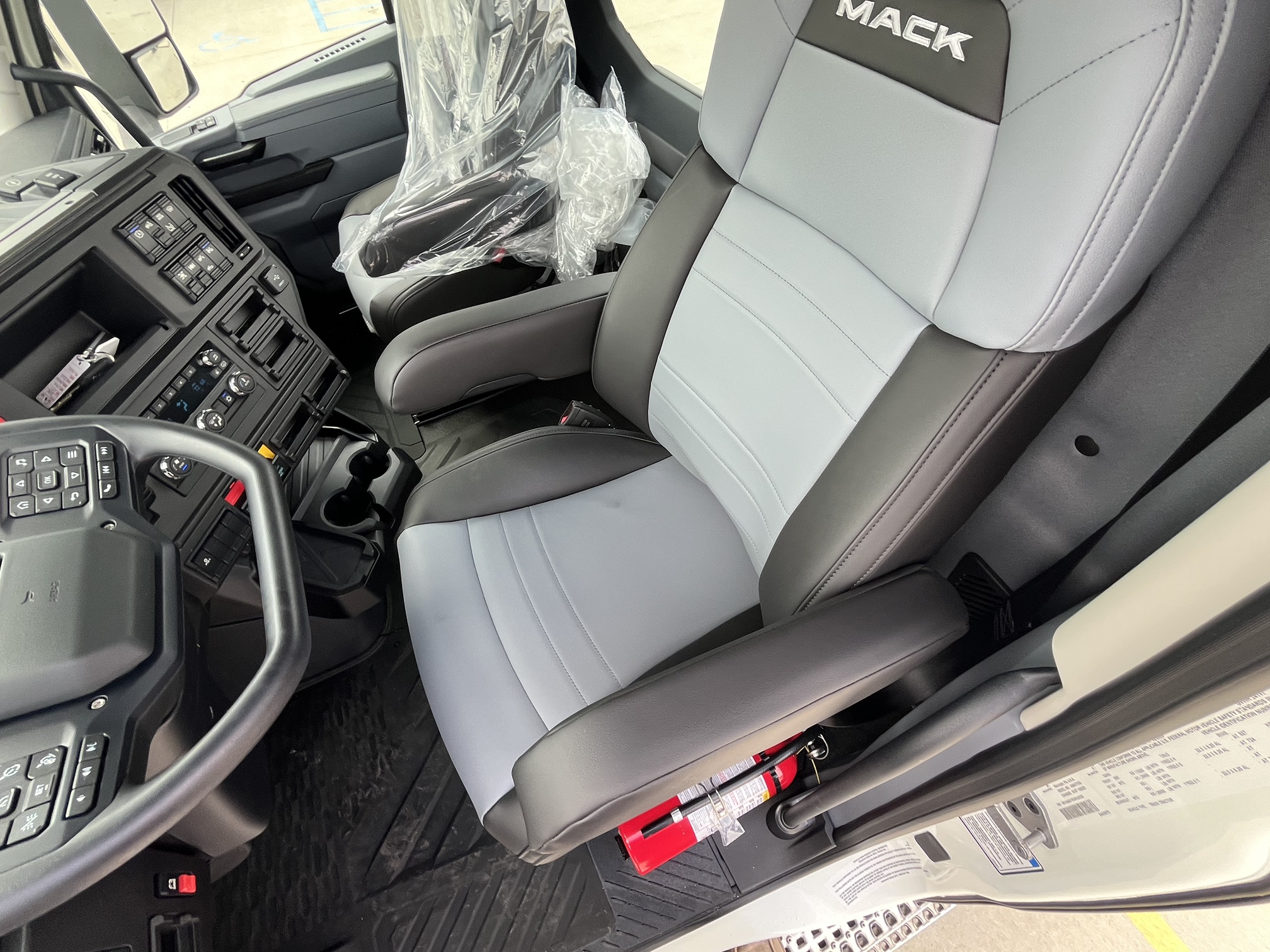 2027 Mack - image 10