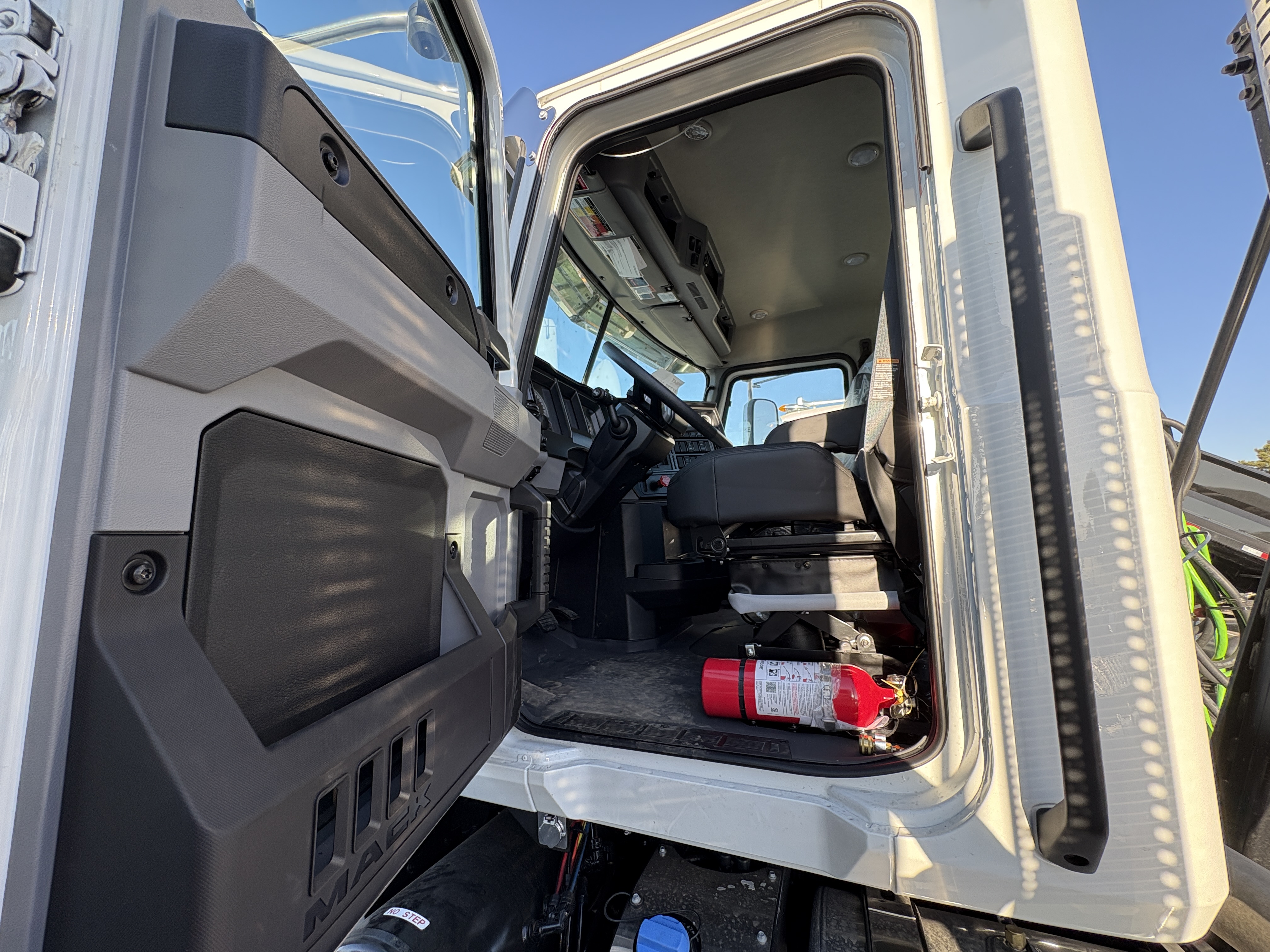 2027 Mack - image 18