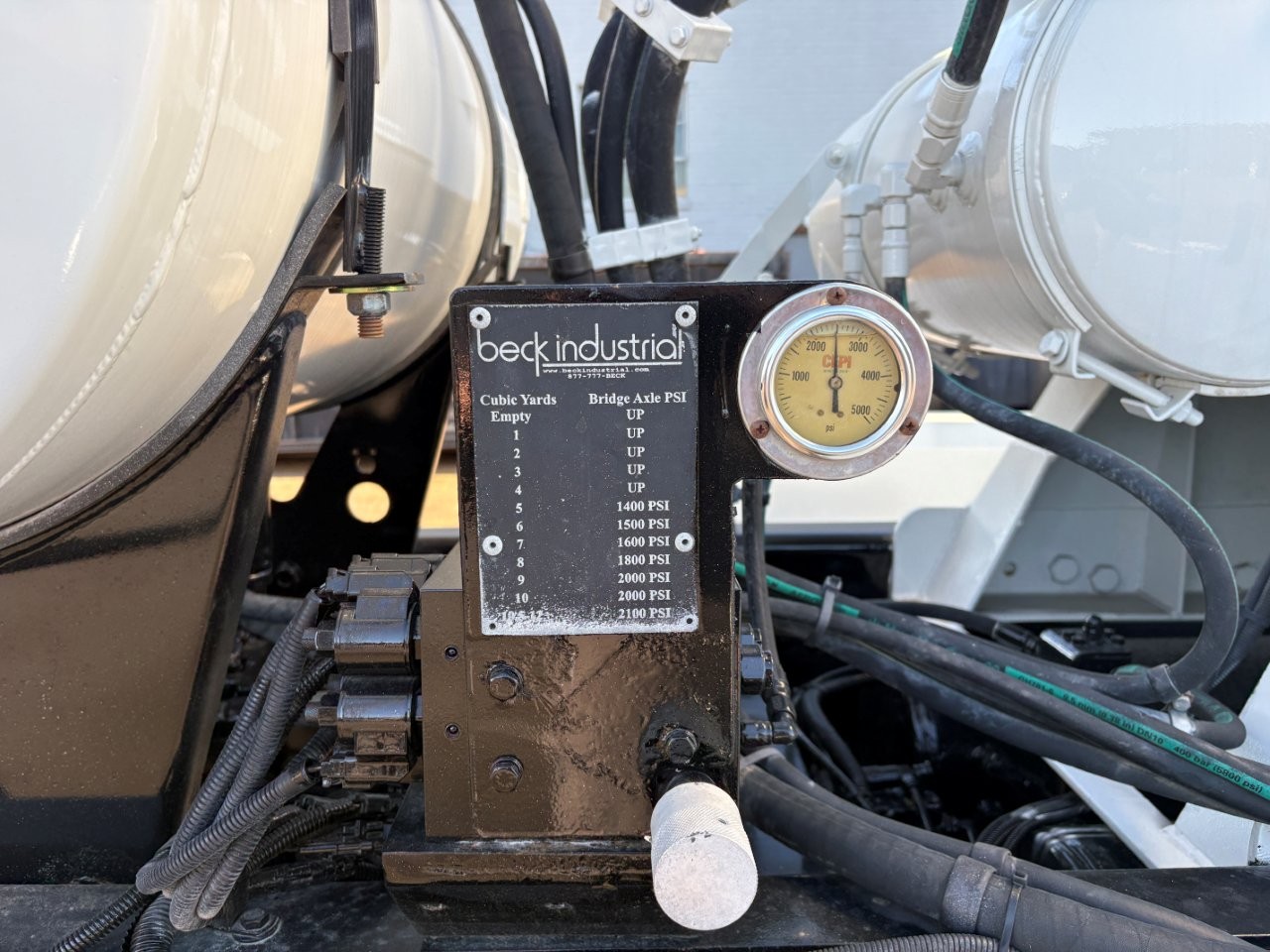 2021 Mack Granite - image 19