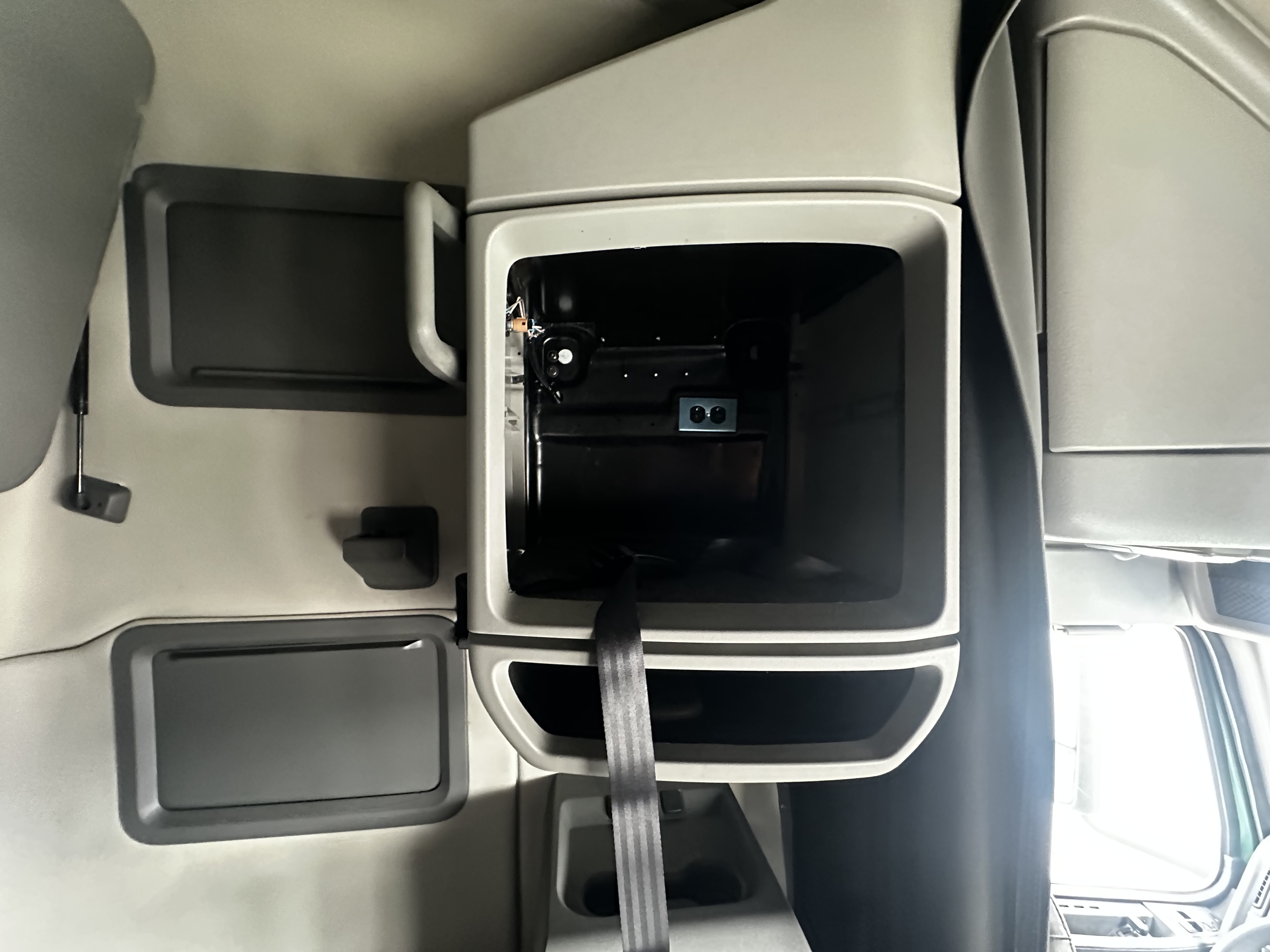 2021 Volvo - image 10