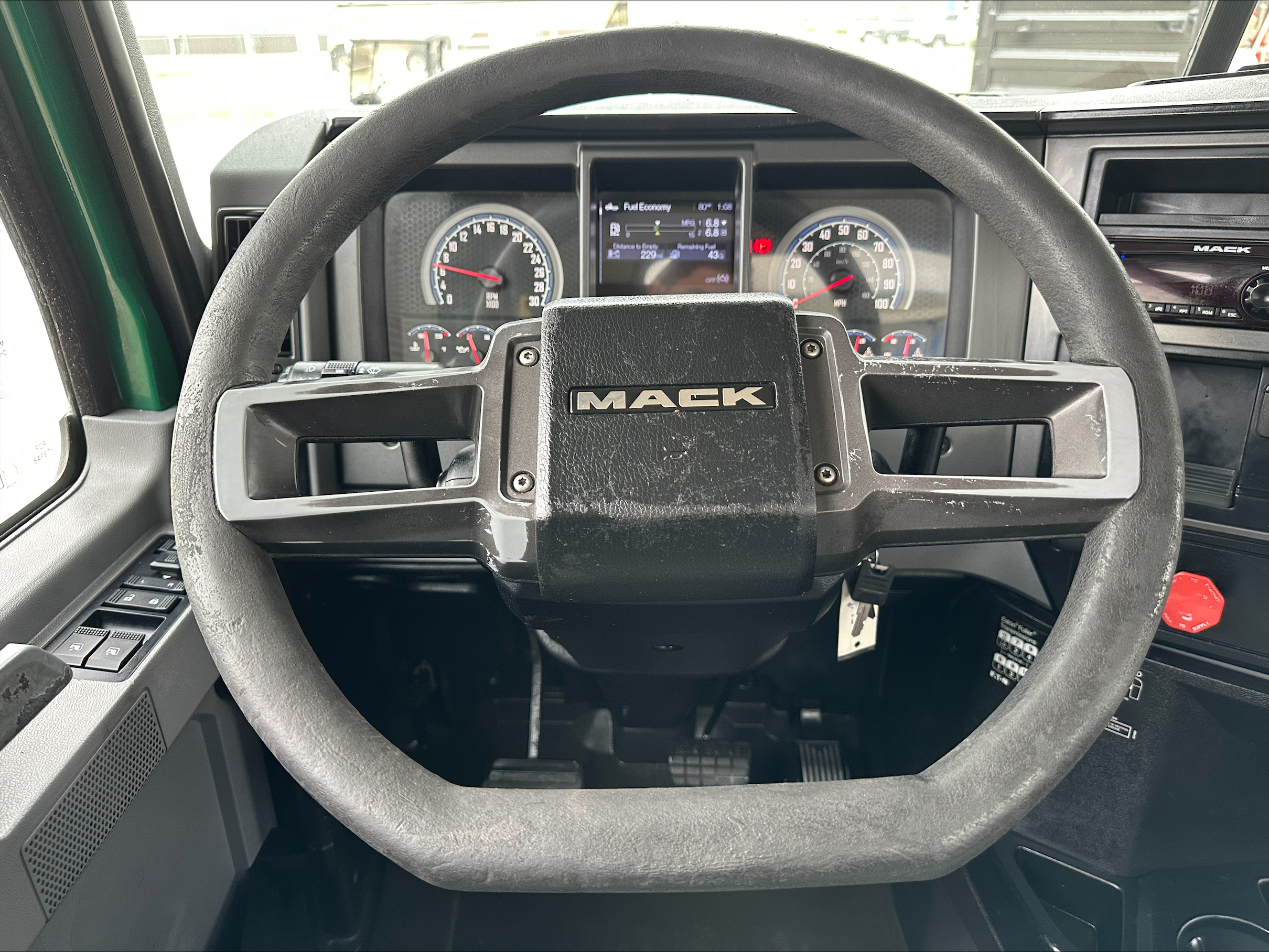 2020 Mack - image 15