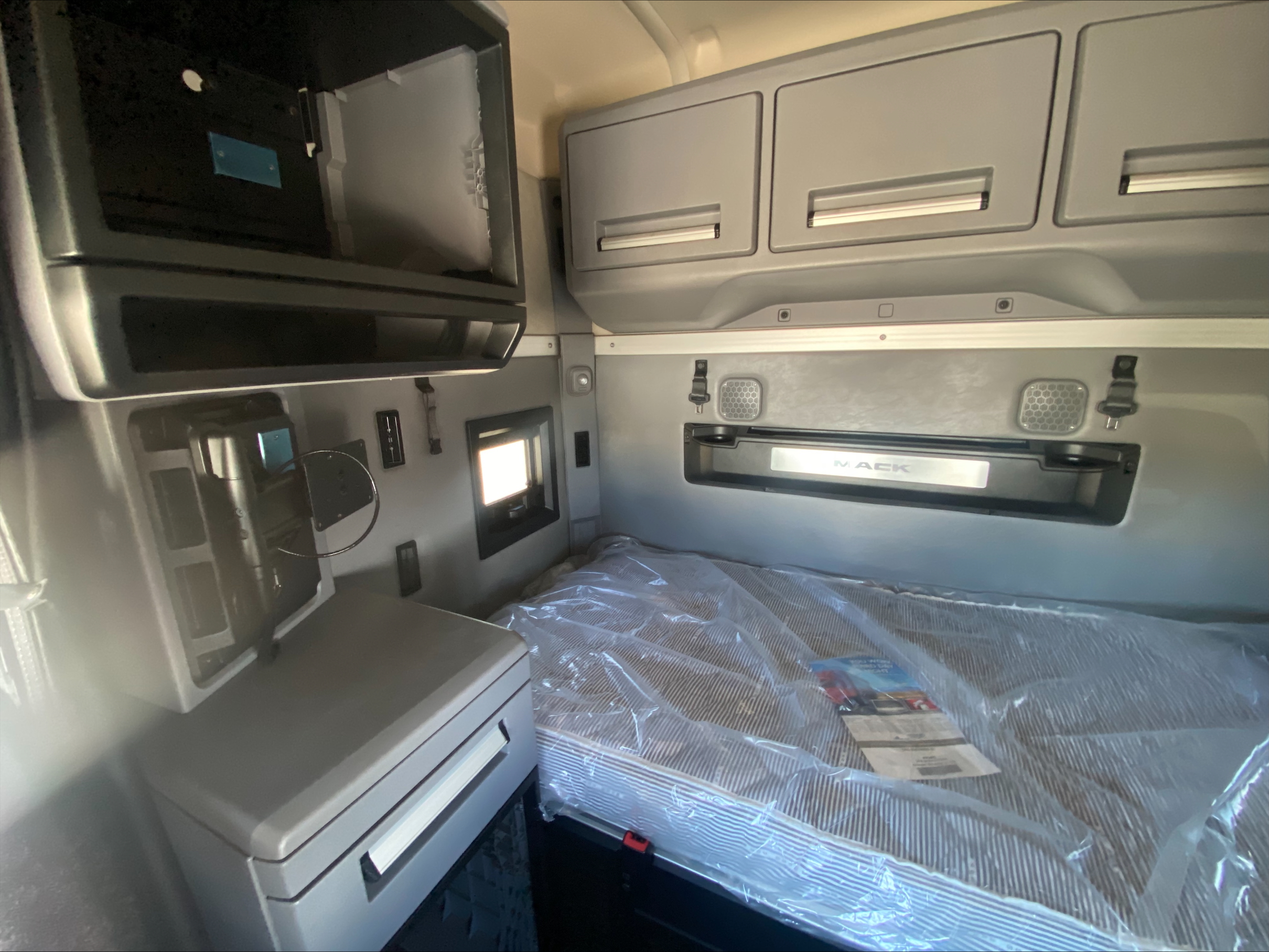 2020 Mack — photo 20