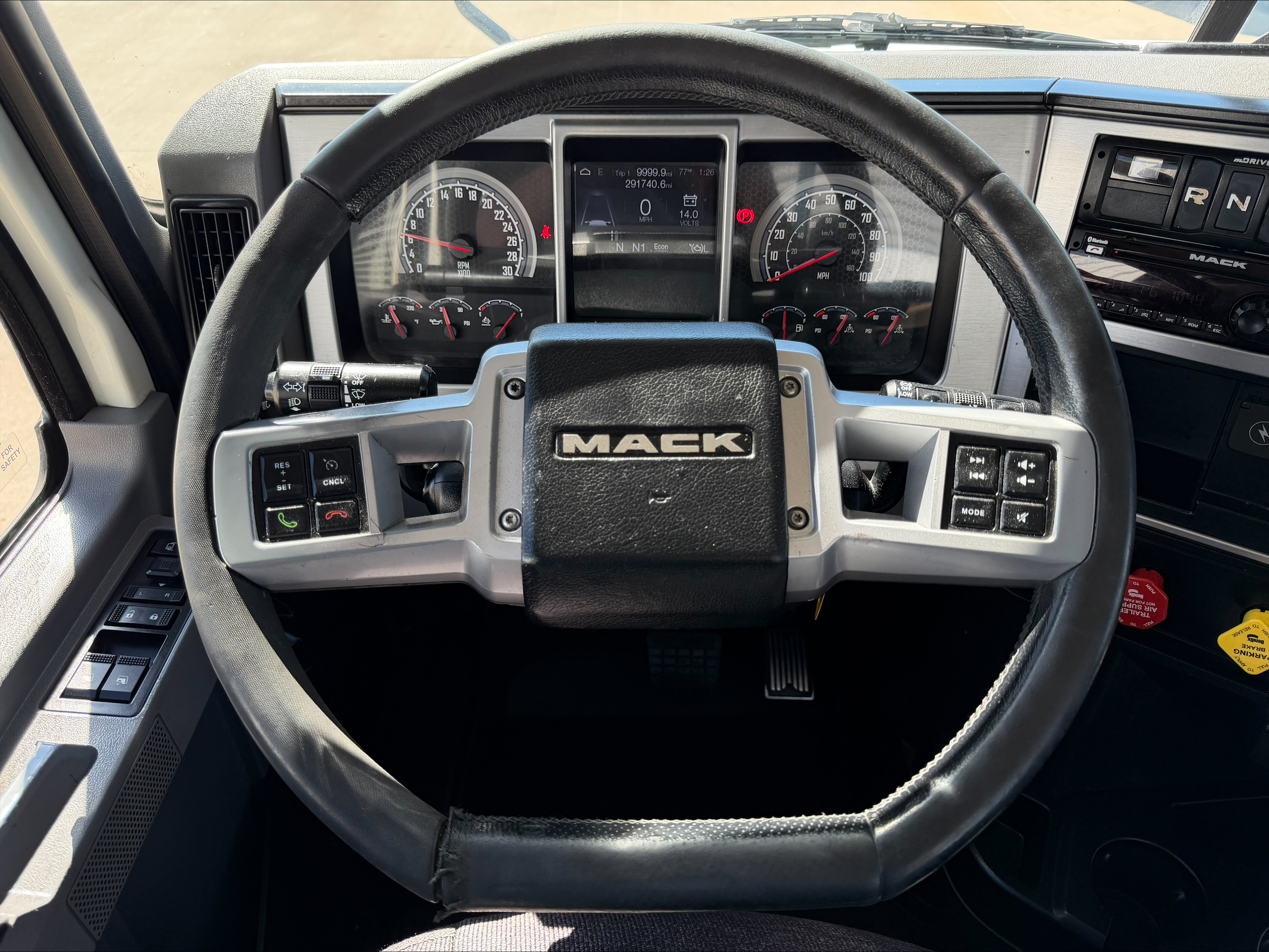 2020 Mack — photo 18