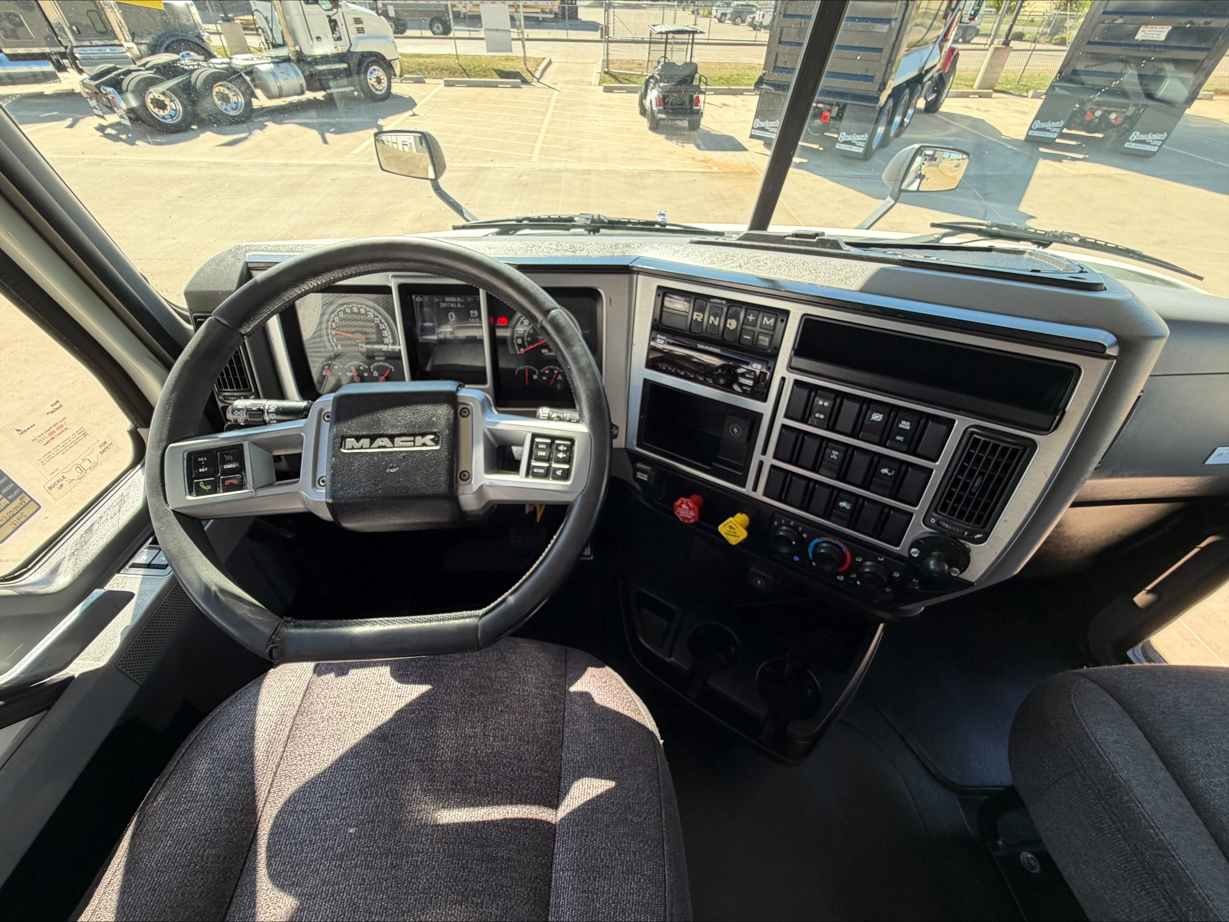 2020 Mack — photo 20