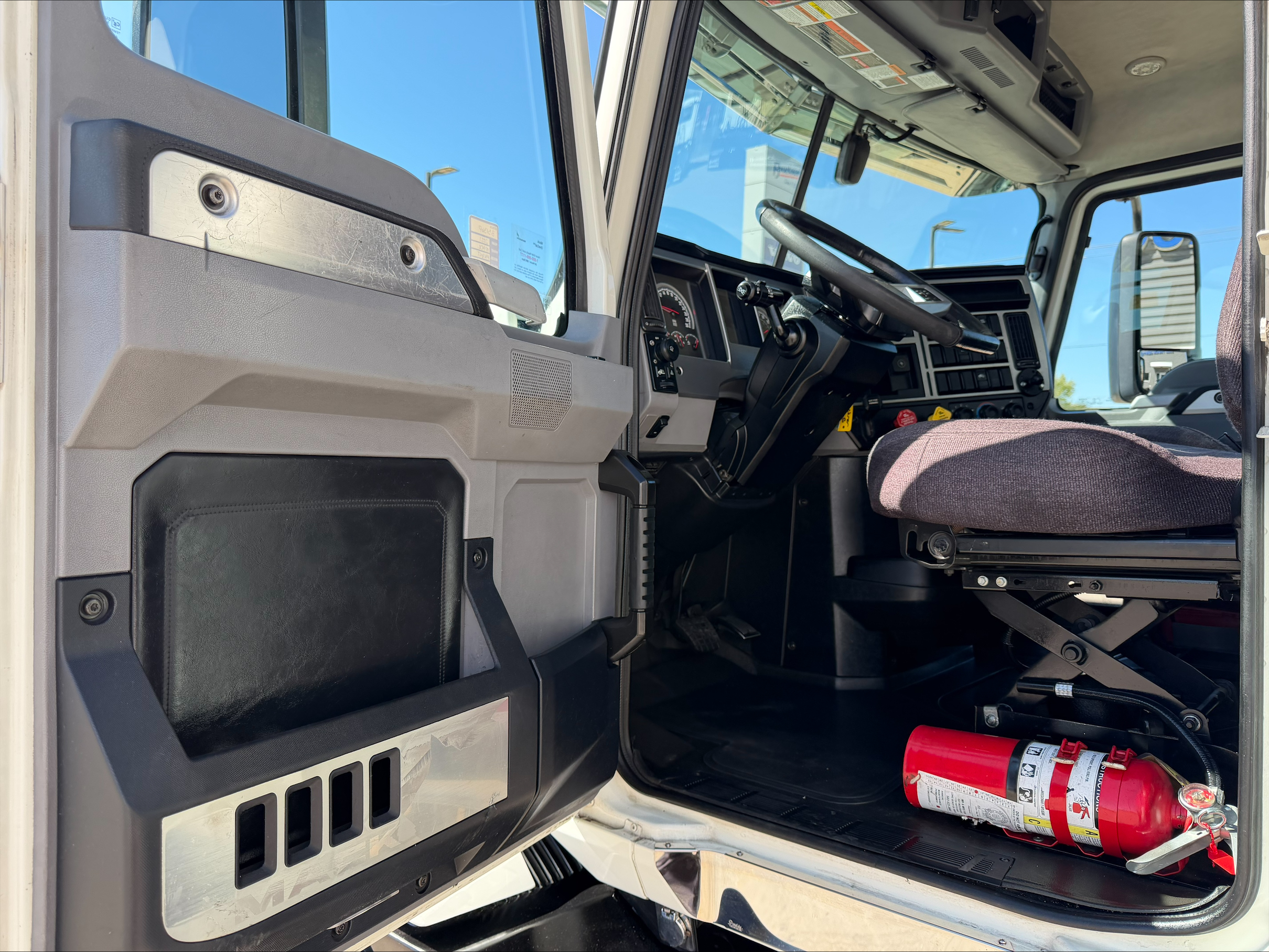 2020 Mack — photo 12