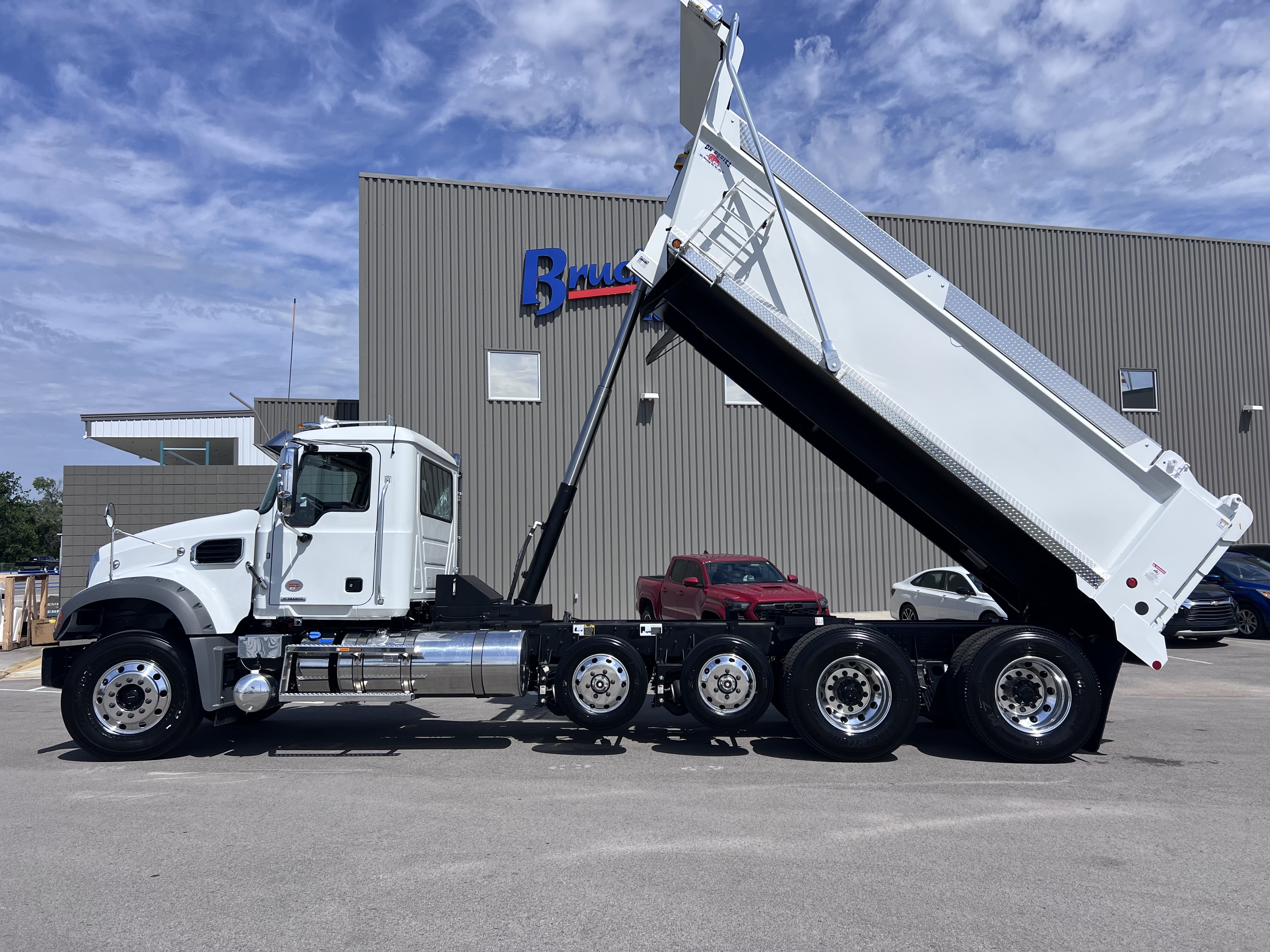 2027 Mack Granite in Tulsa, OK — photo 3