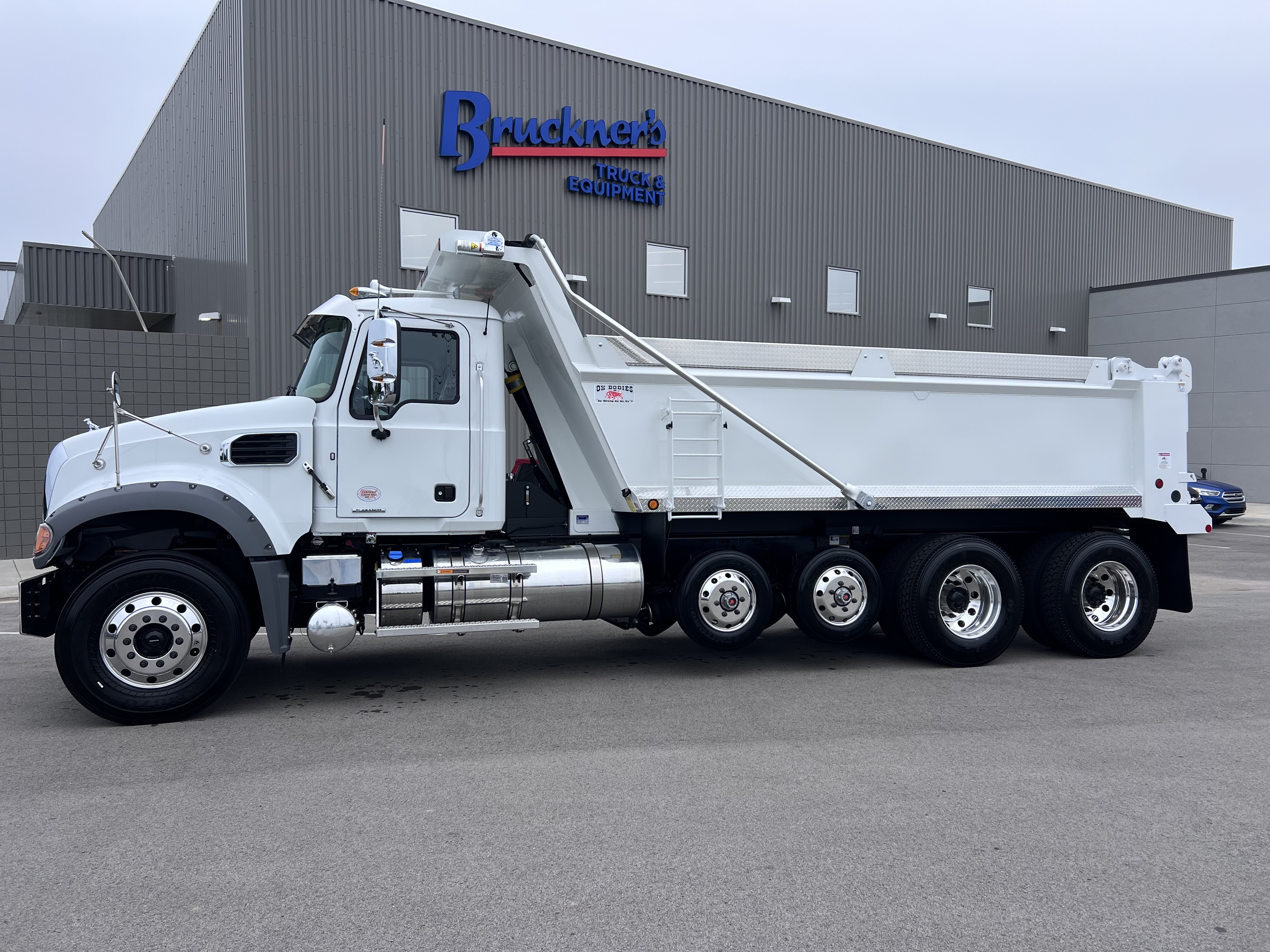 2027 Mack Granite in Tulsa, OK — photo 2