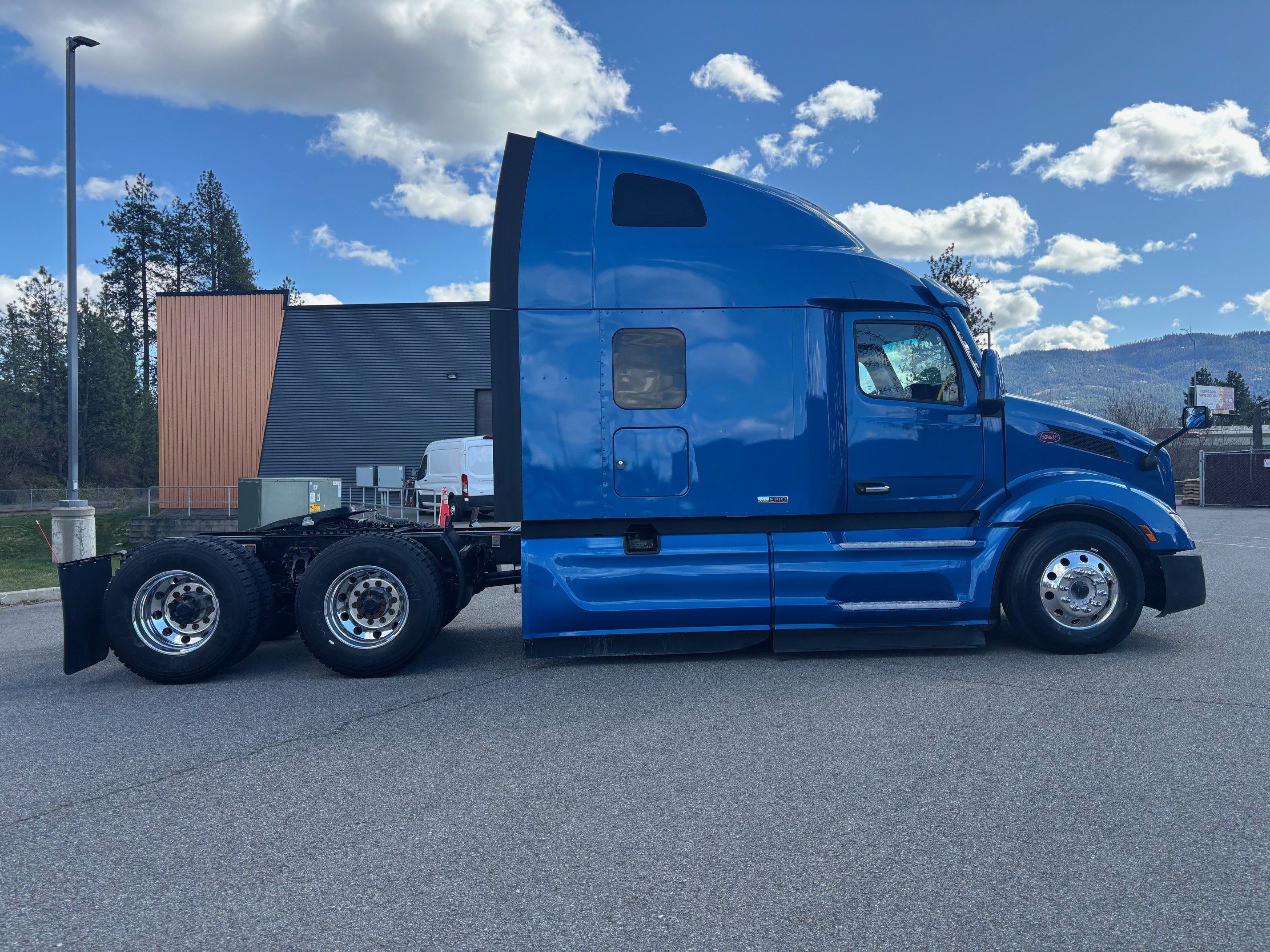 2022 Peterbilt 579 in Spokane, WA — photo 7