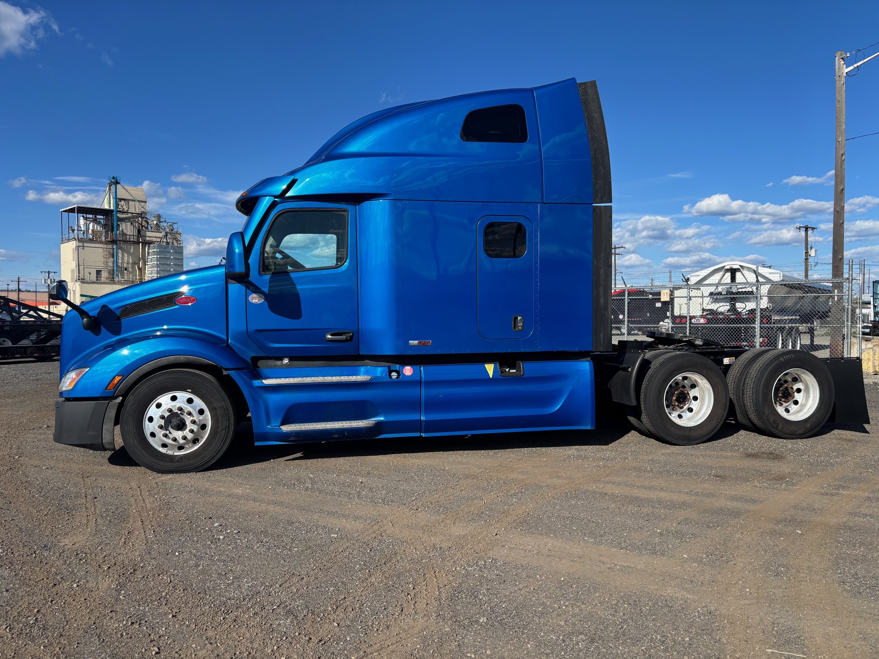 2022 Peterbilt 579 in Spokane, WA — photo 6