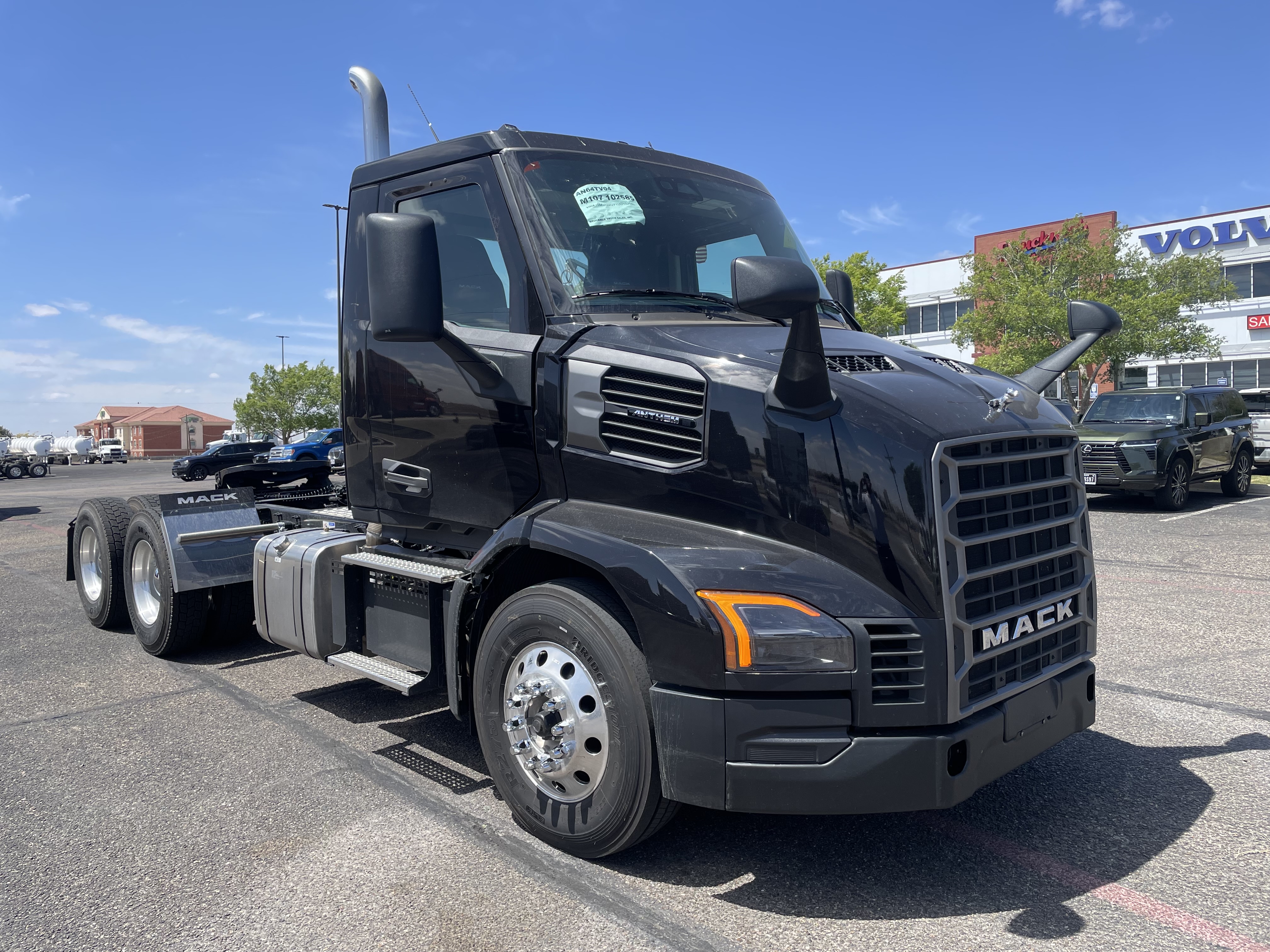 2027 Mack Anthem in Amarillo, TX — photo 3