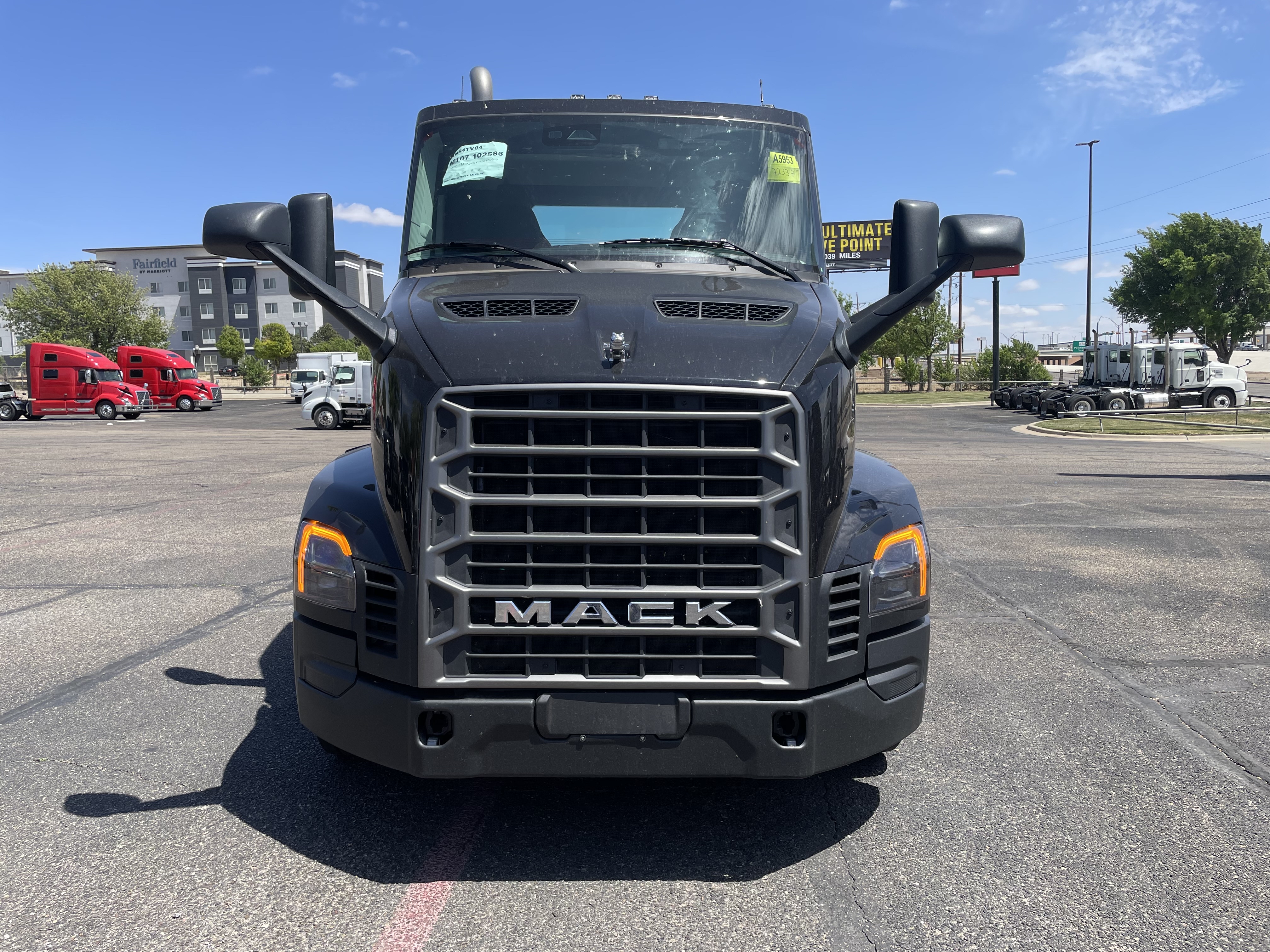 2027 Mack Anthem in Amarillo, TX — photo 2