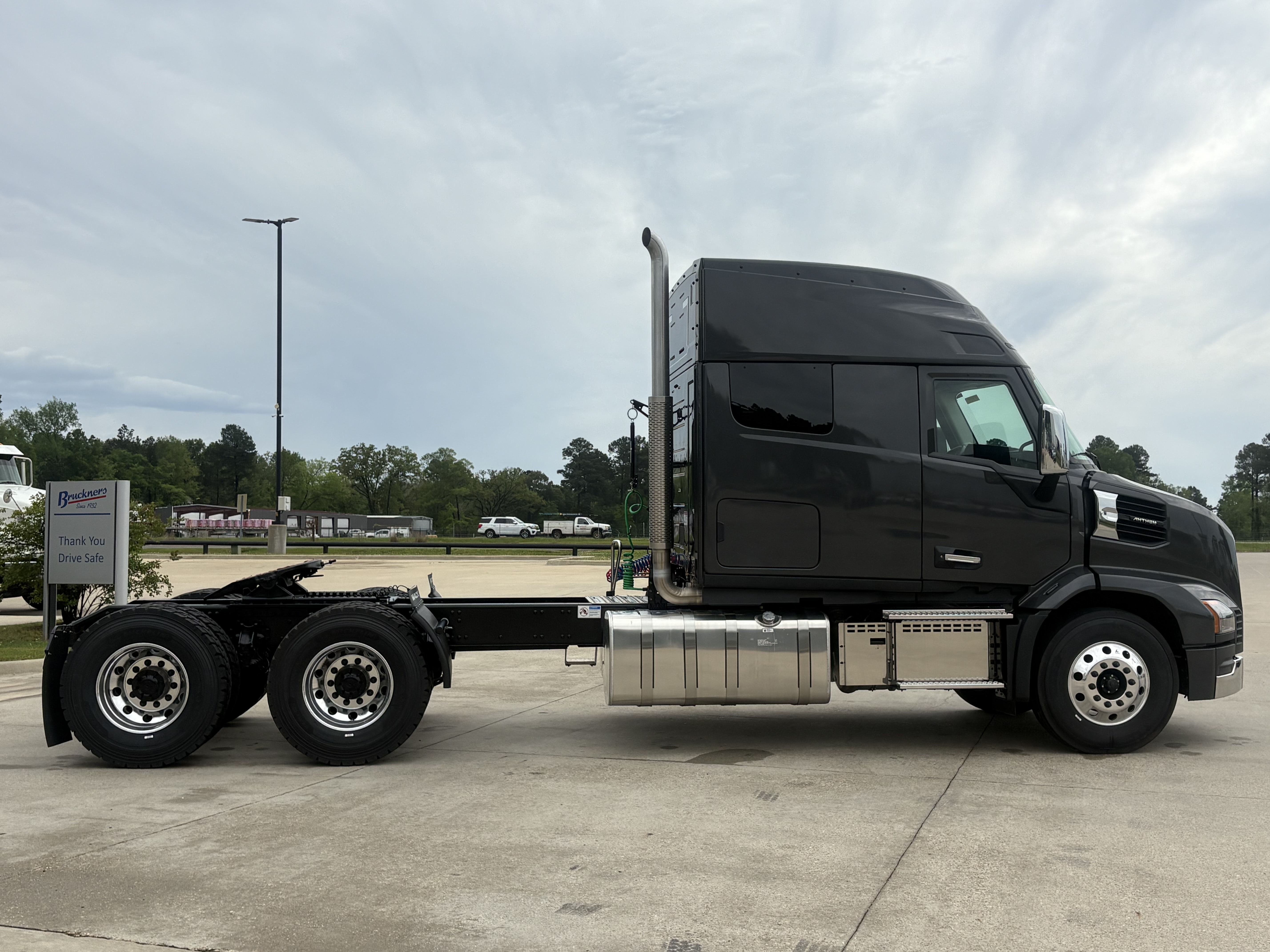 2027 Mack Anthem in Shreveport, LA — photo 4