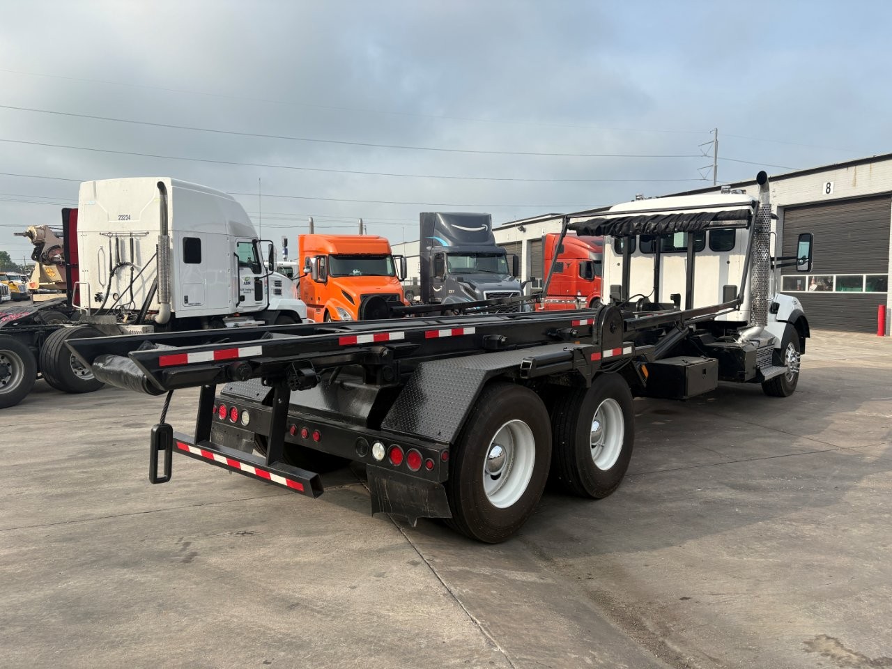 2018 Kenworth T880 in Dallas Irving Blvd, TX — photo 4