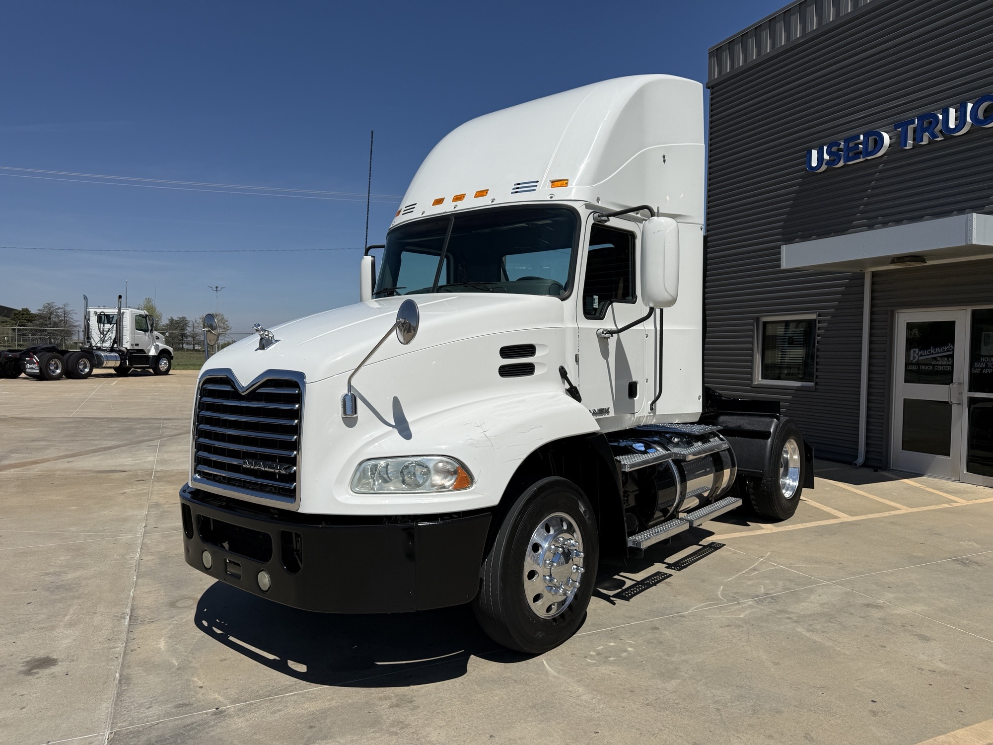 2018 MACK CXU612 - Image 1