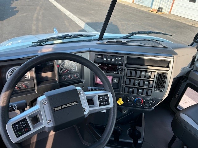 2025 Mack - image 15