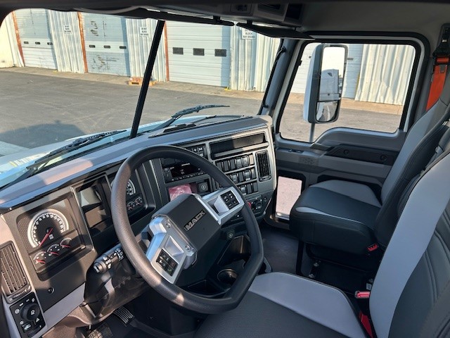 2025 Mack - image 12