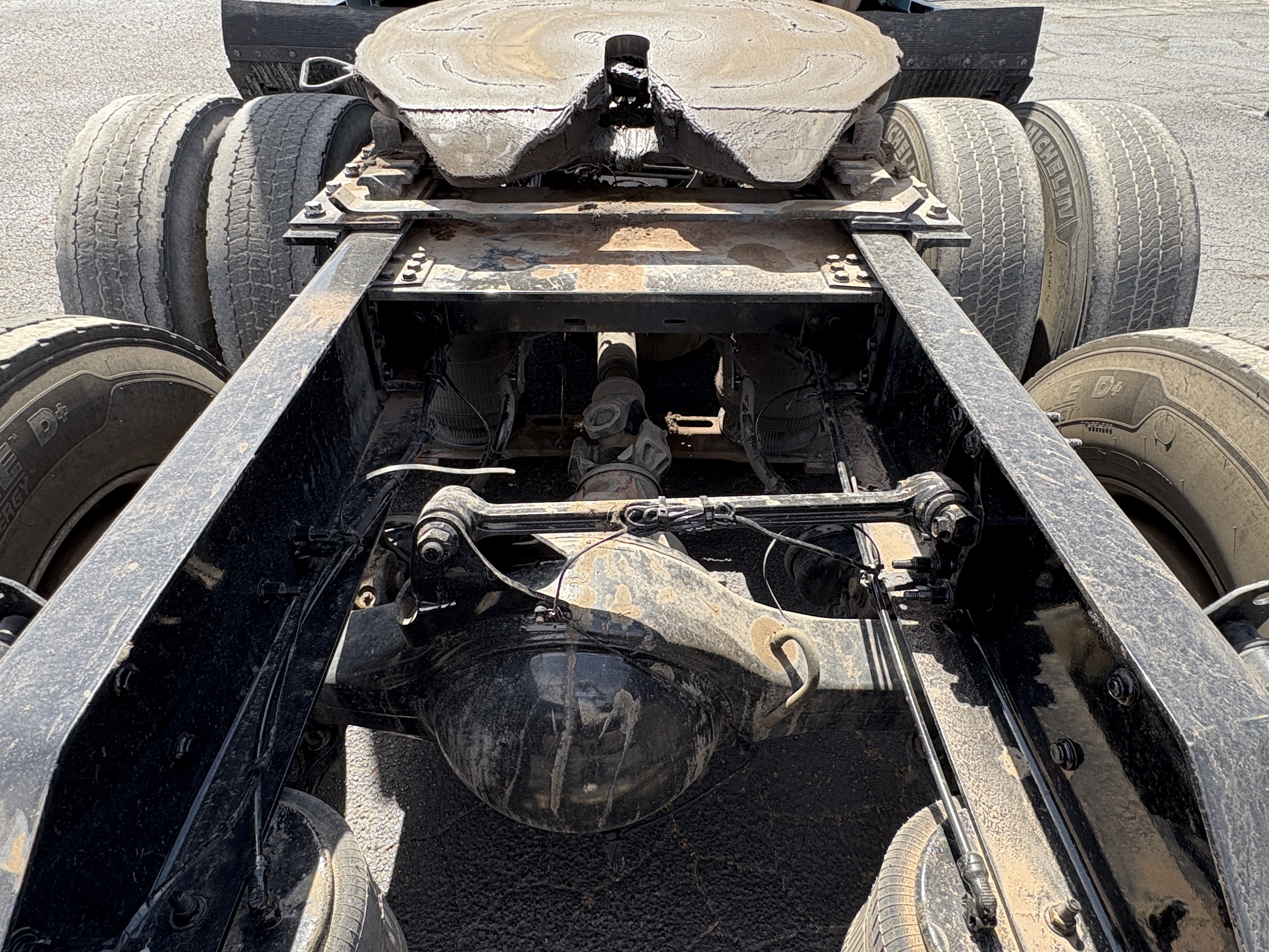 2022 Volvo - image 7