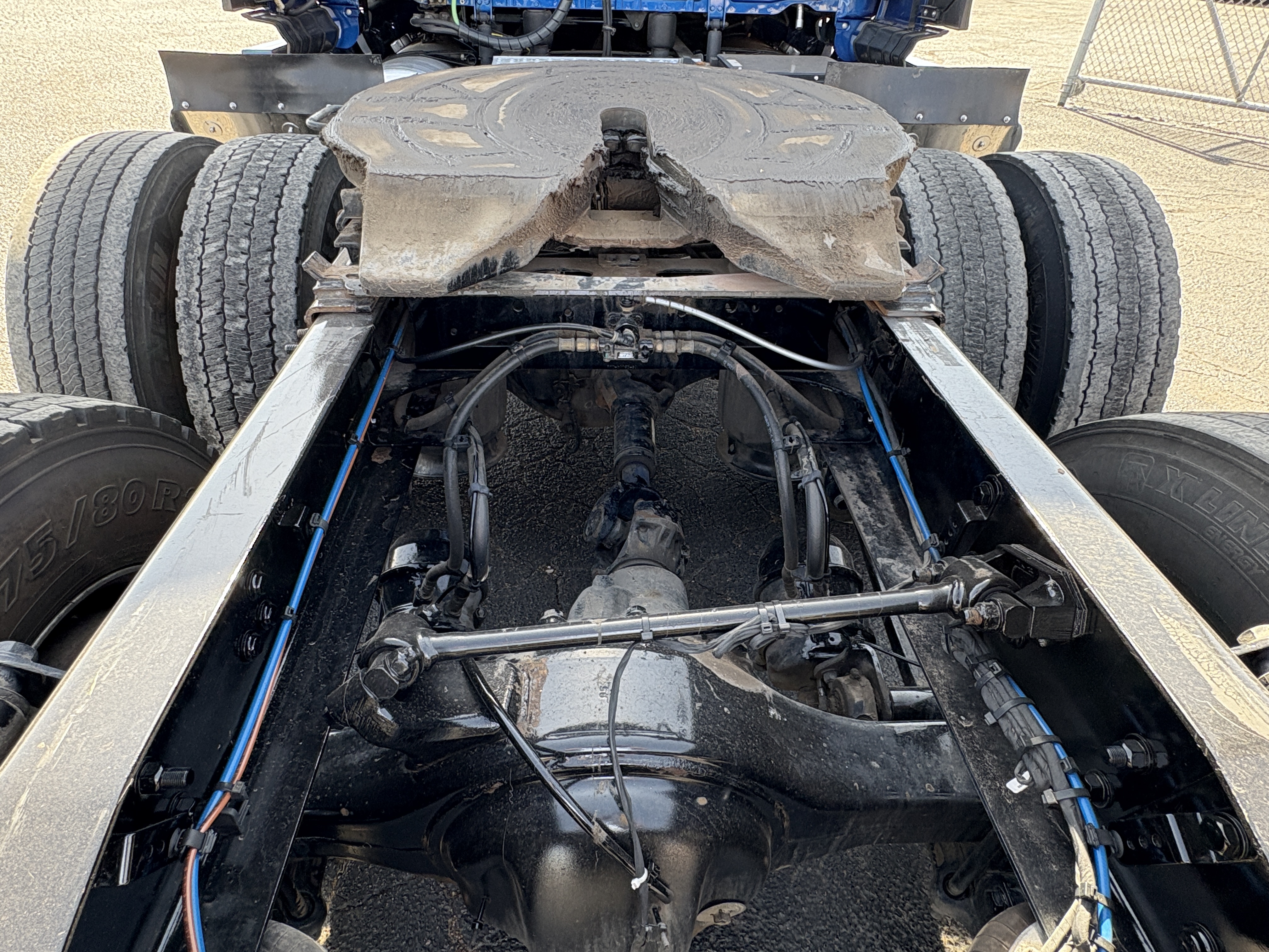 2022 Freightliner Cascadia - image 7