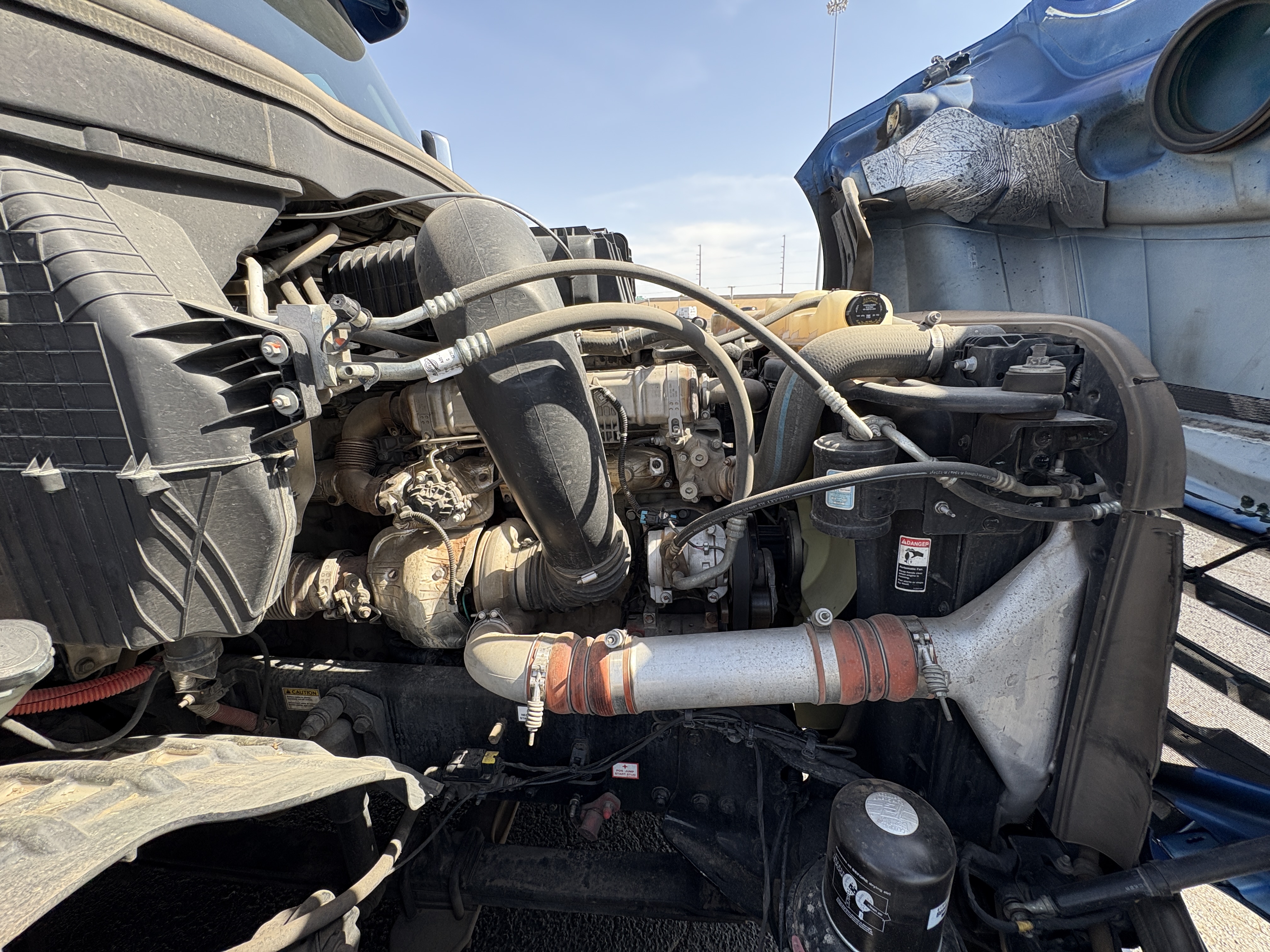 2022 Freightliner Cascadia - image 11