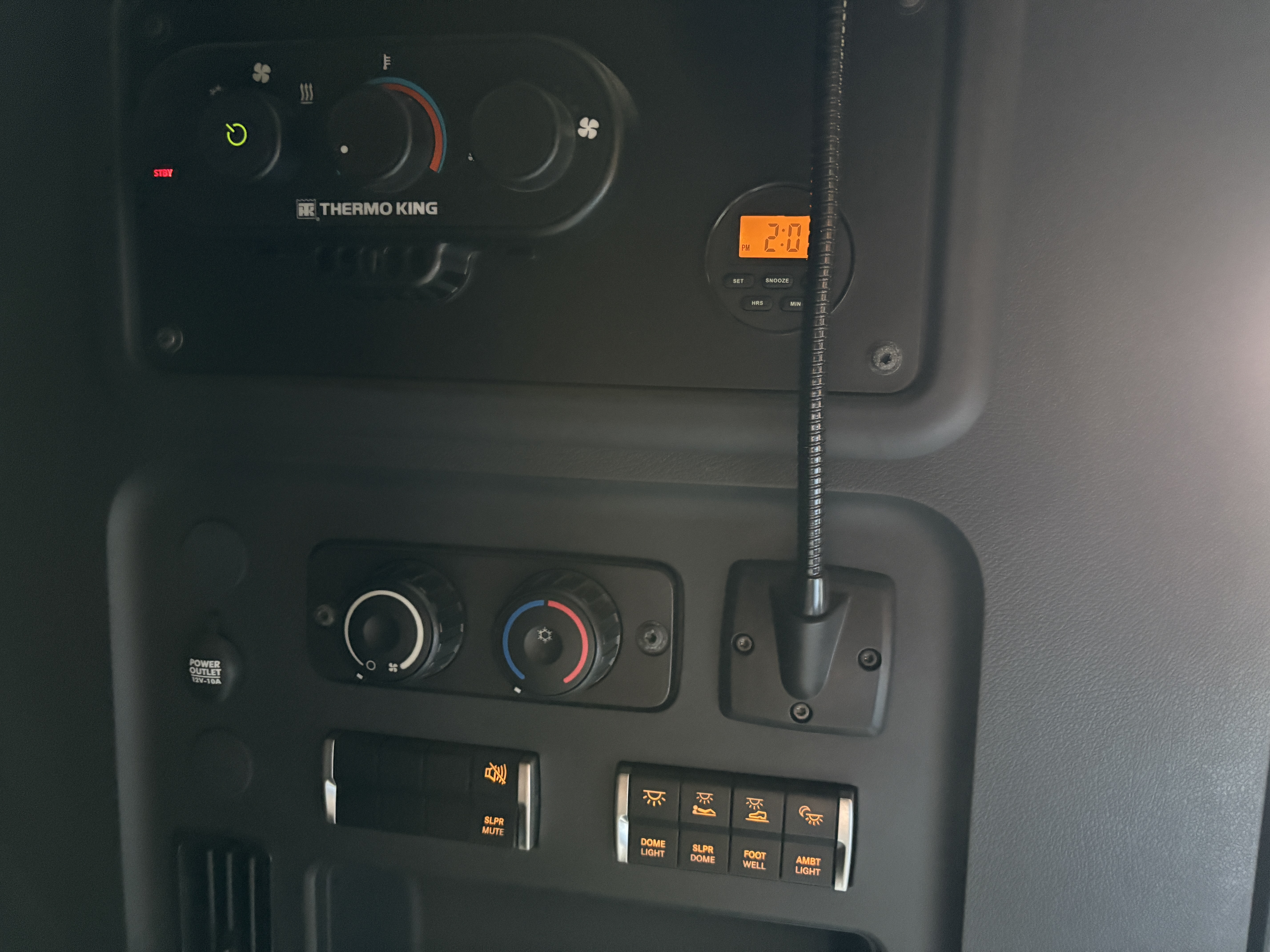 2022 Freightliner Cascadia - image 25