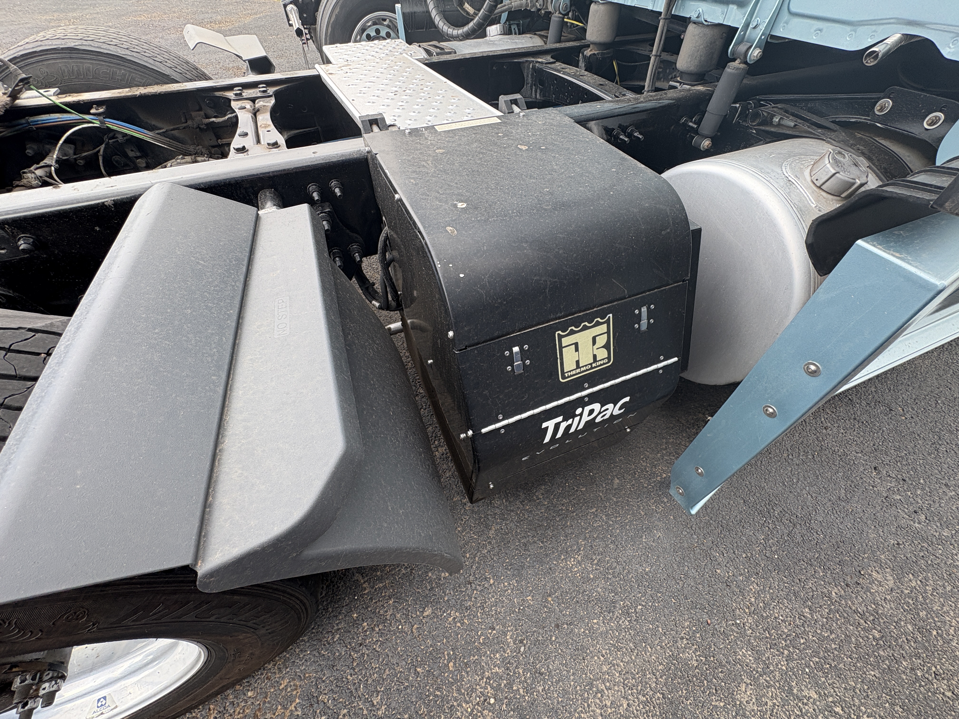 2023 Freightliner Cascadia - image 6