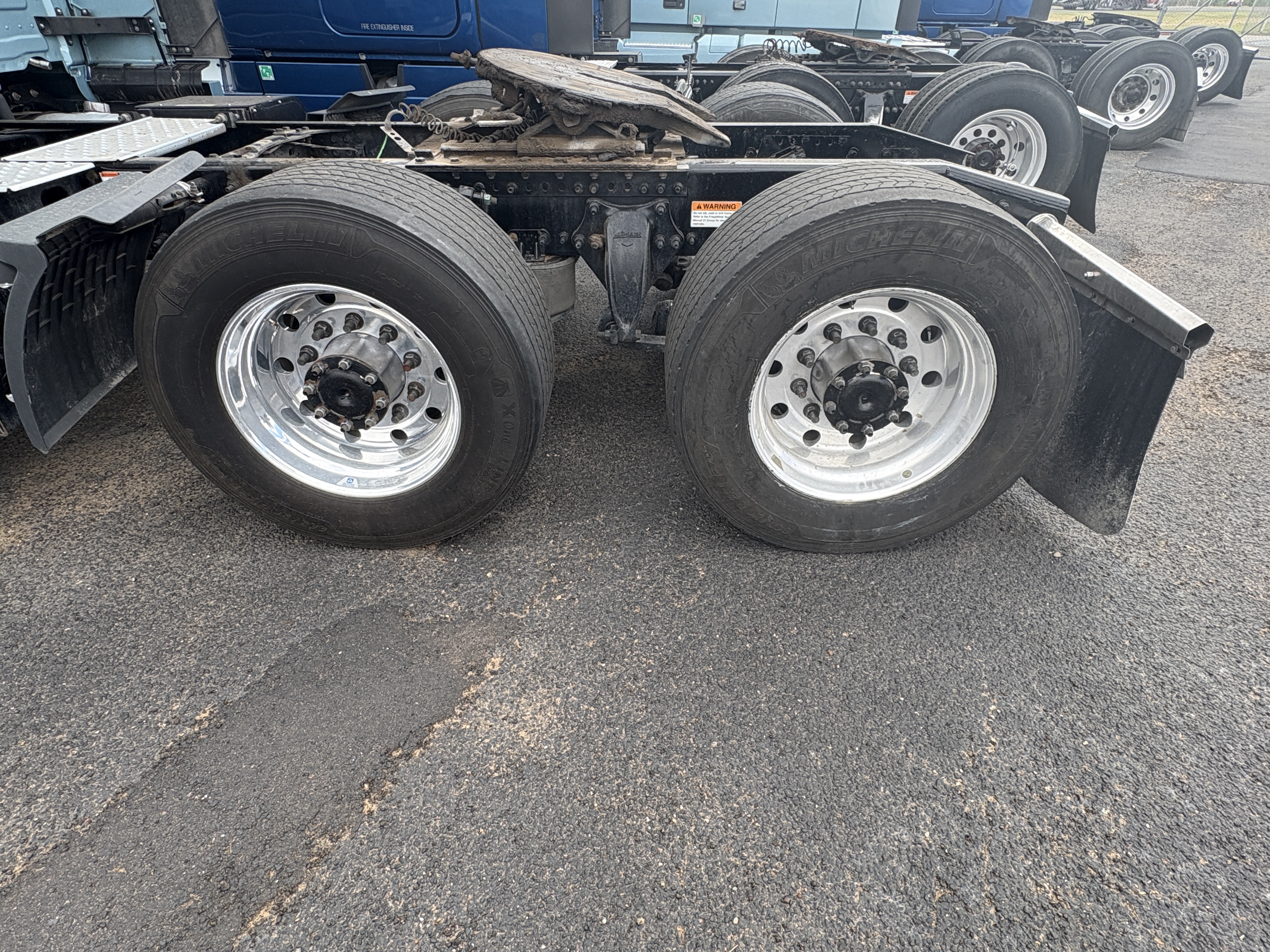 2023 Freightliner Cascadia - image 10