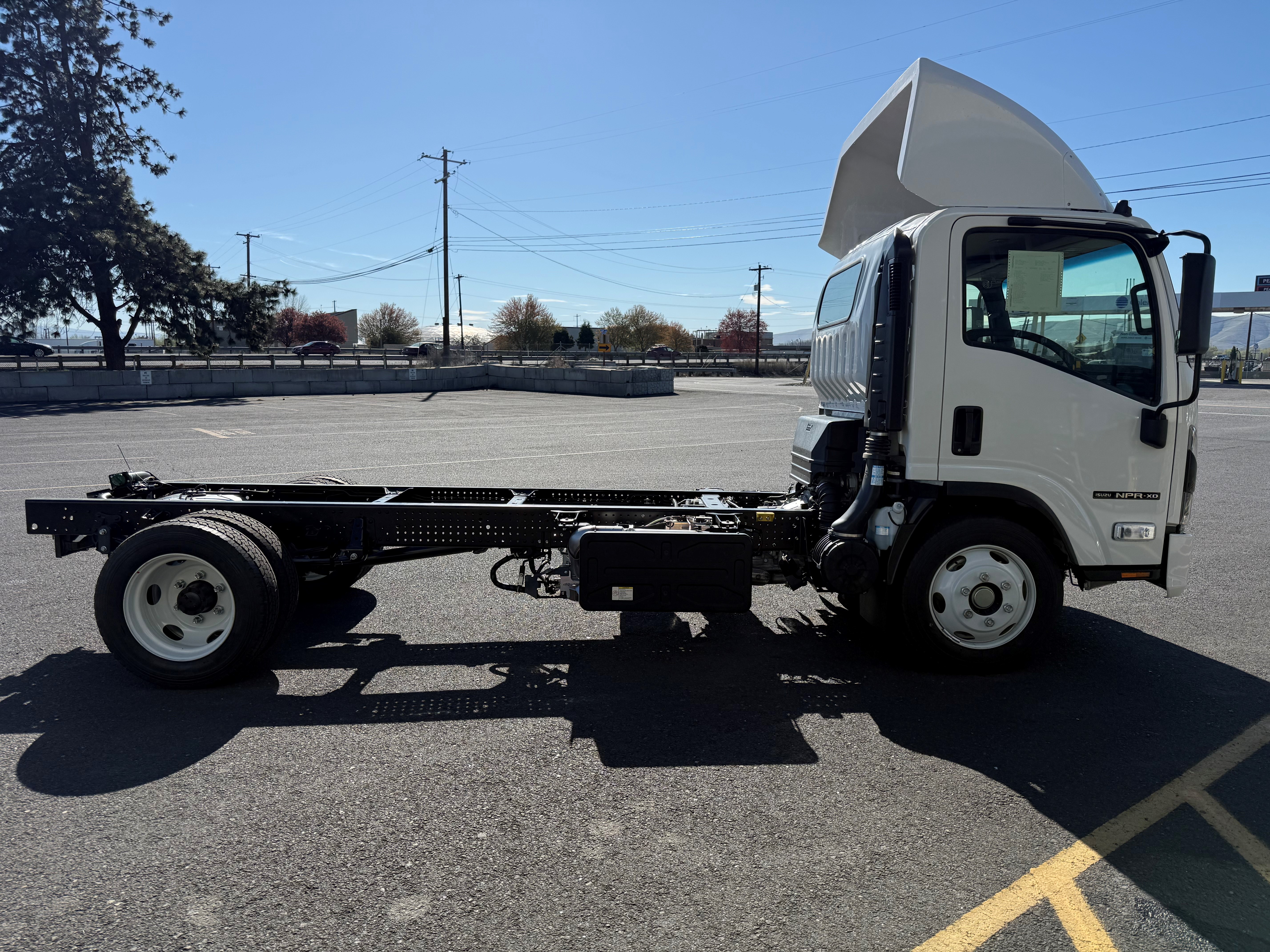 2026 Isuzu - image 4