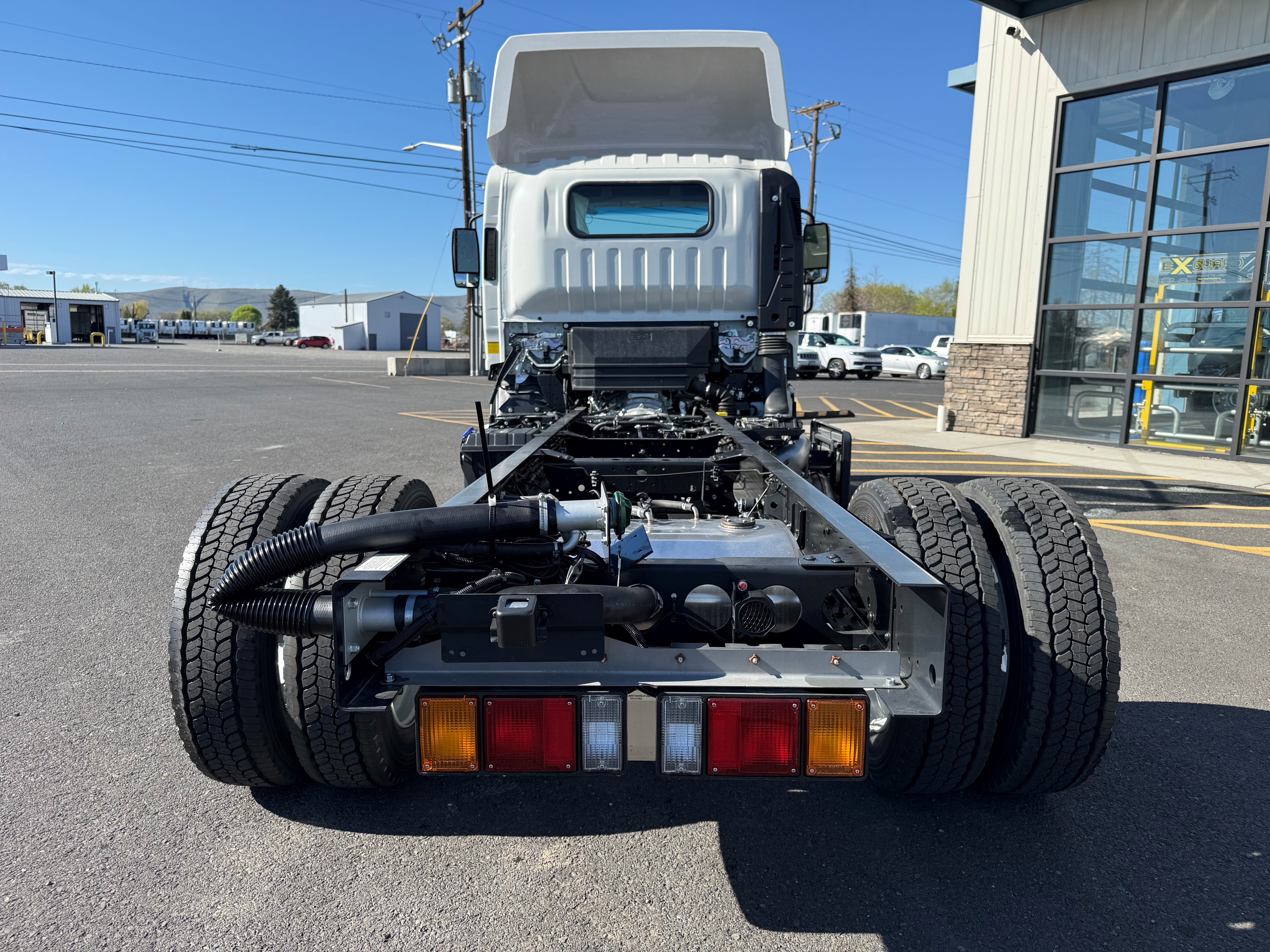 2026 Isuzu - image 6