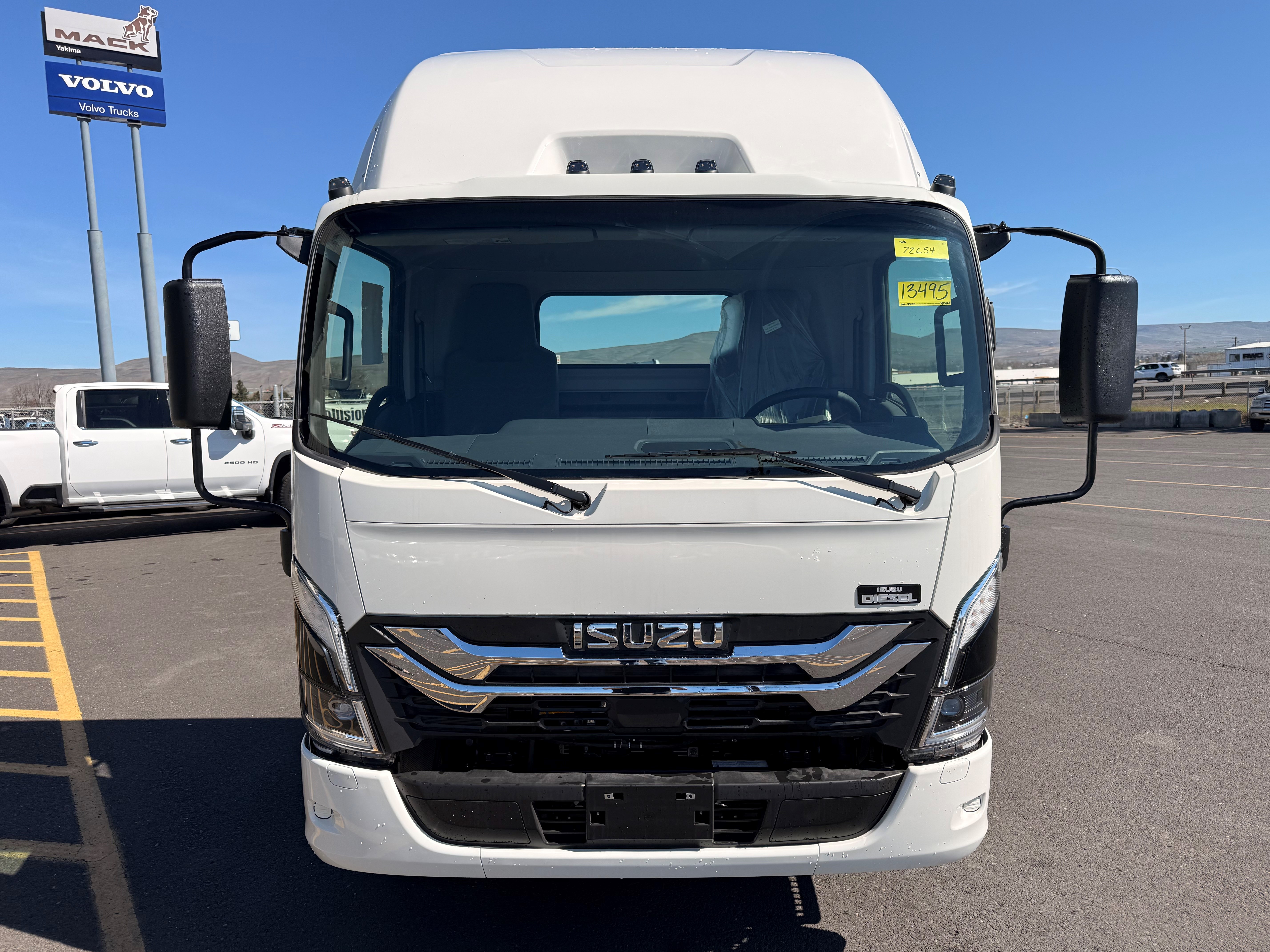 2026 Isuzu - image 2