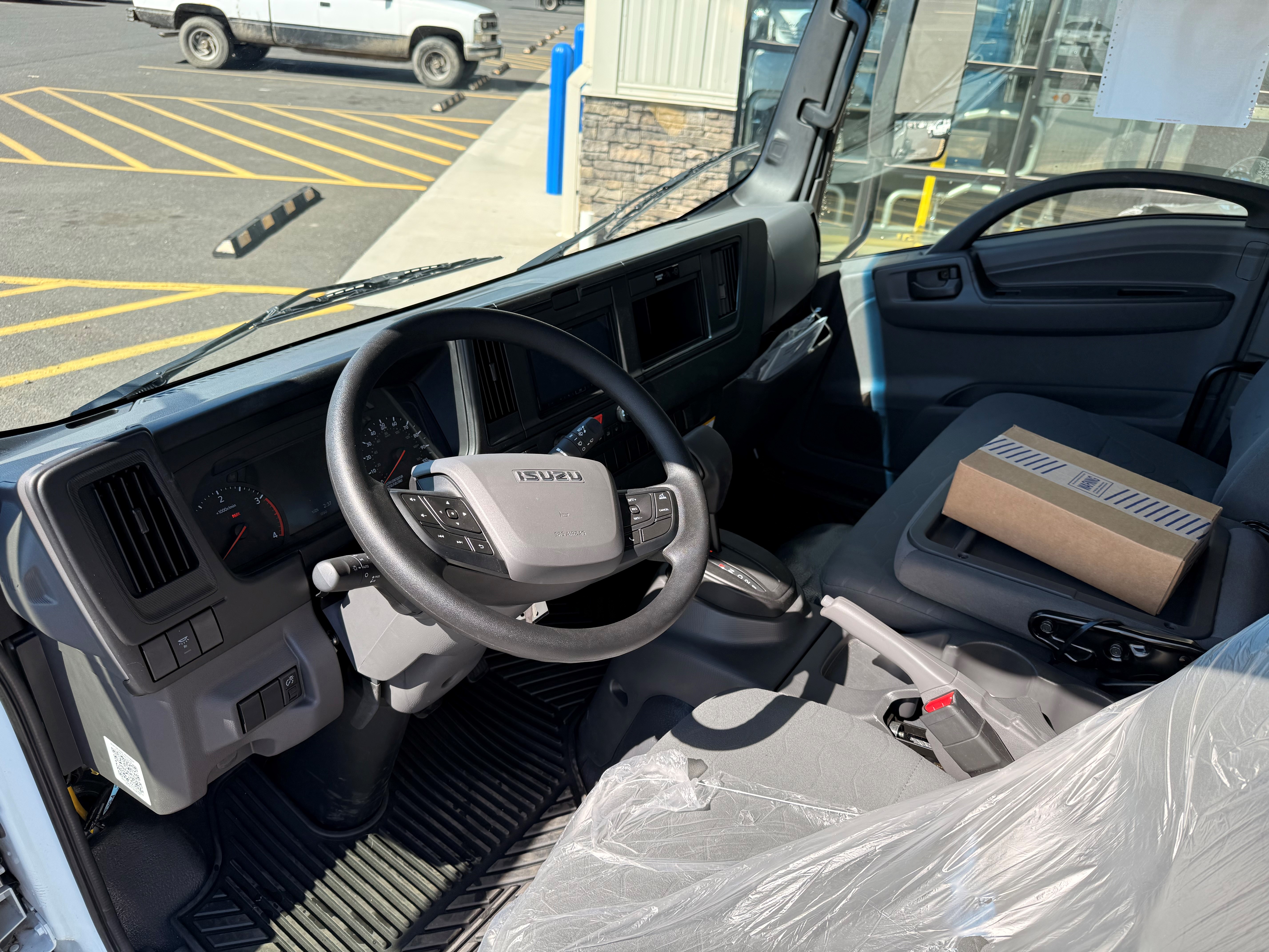 2026 Isuzu - image 9