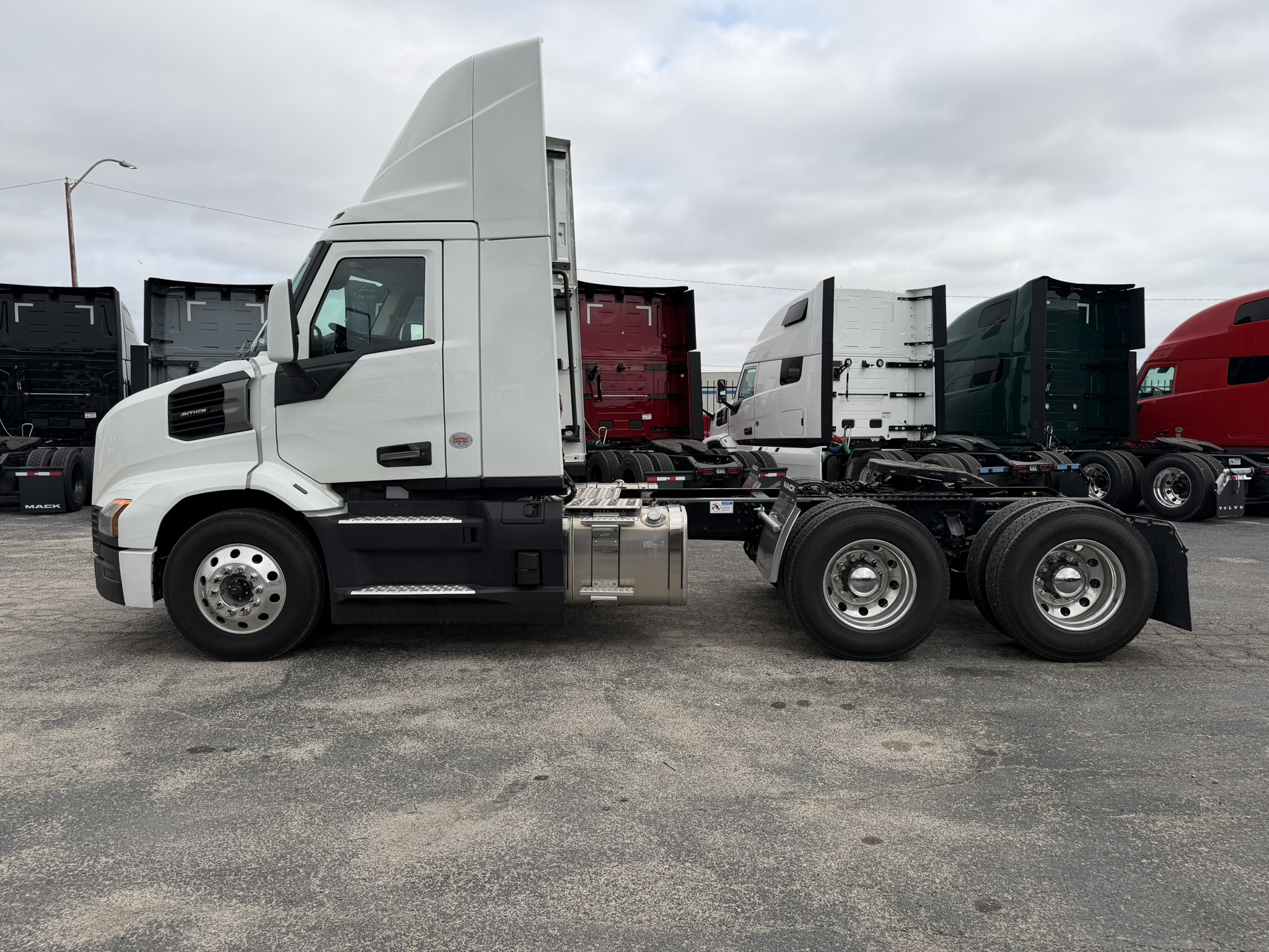 2027 Mack - image 8