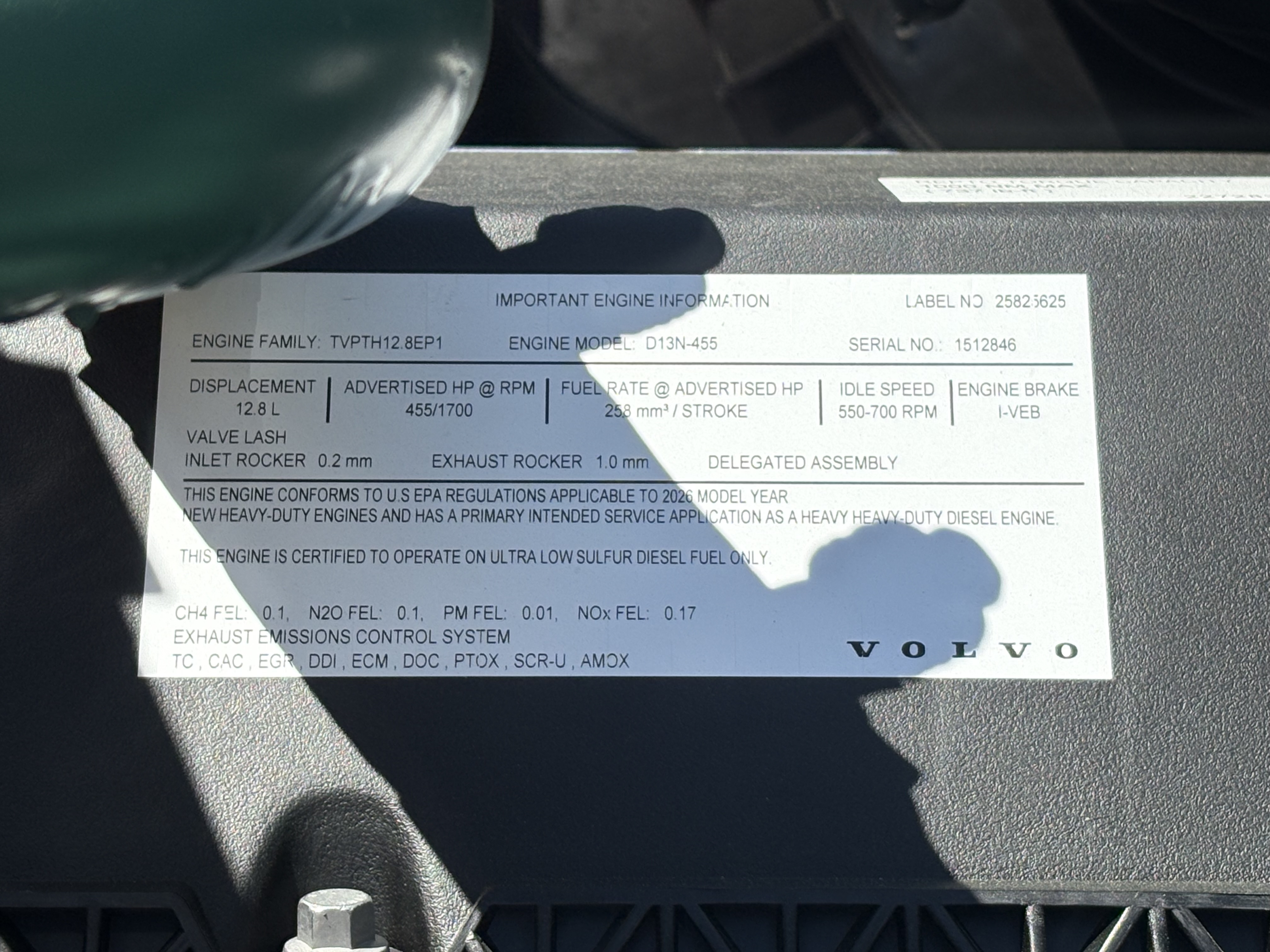 2027 Volvo - image 17