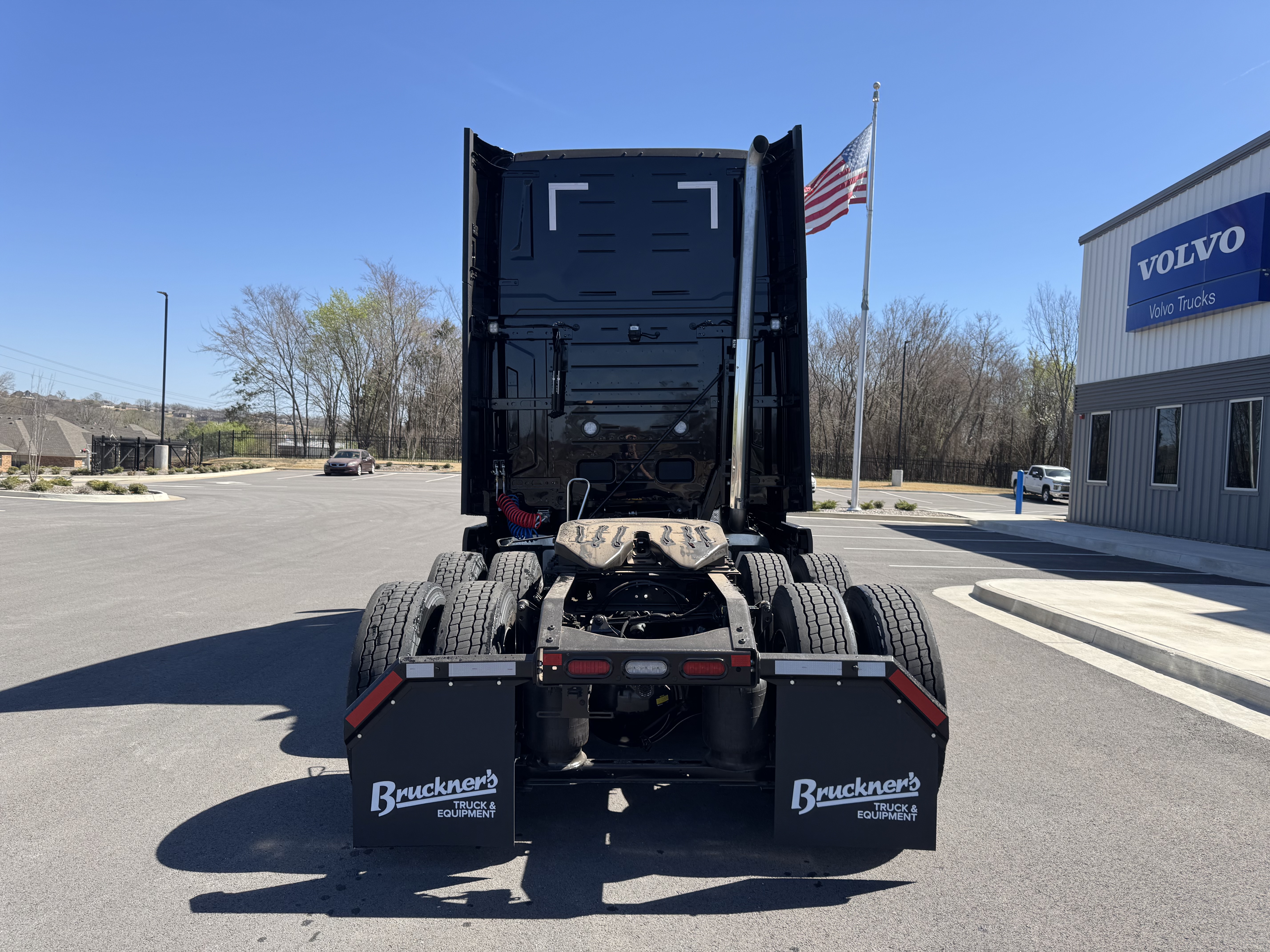 2026 Volvo - image 4