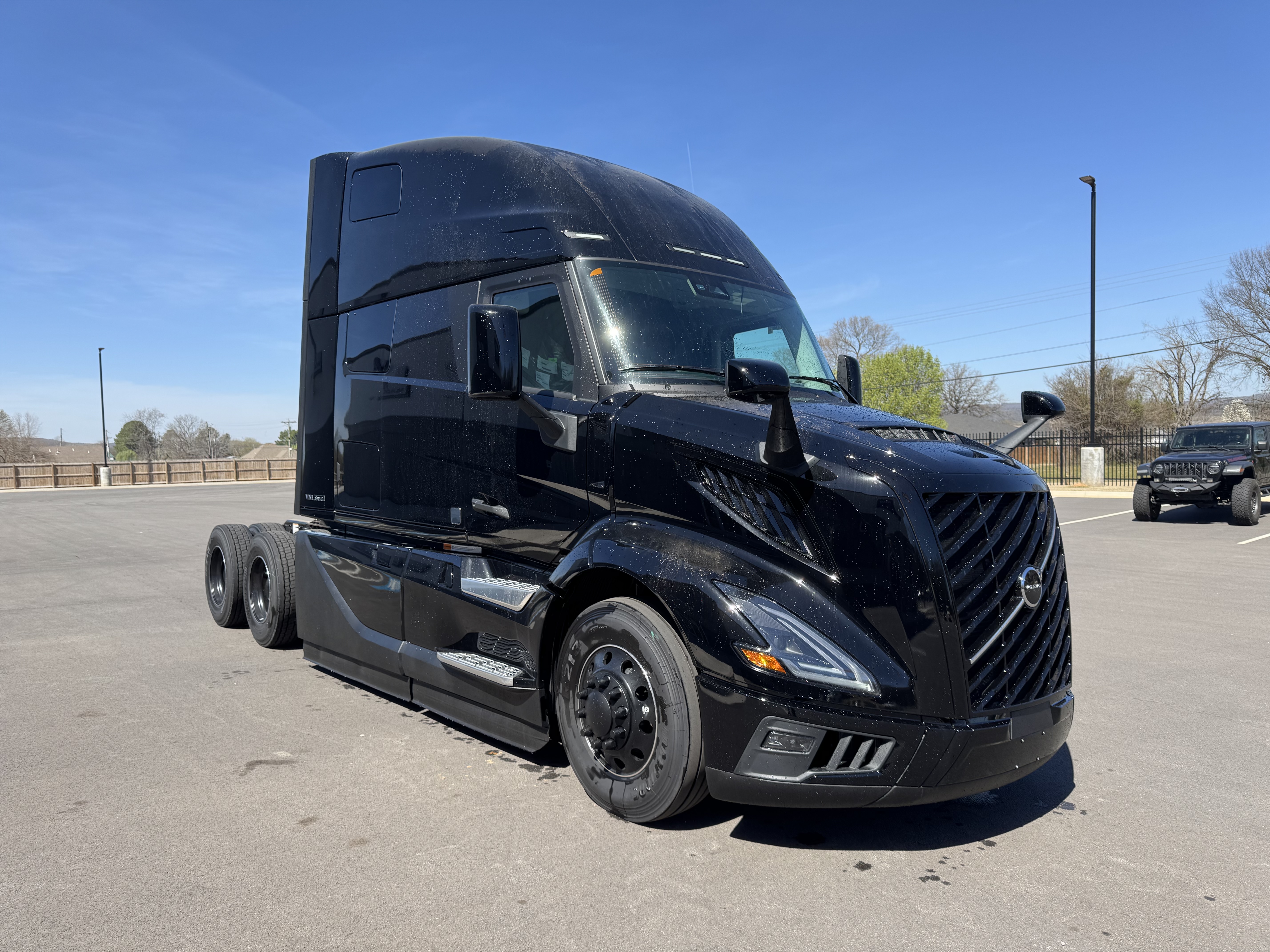 2026 Volvo - image 7