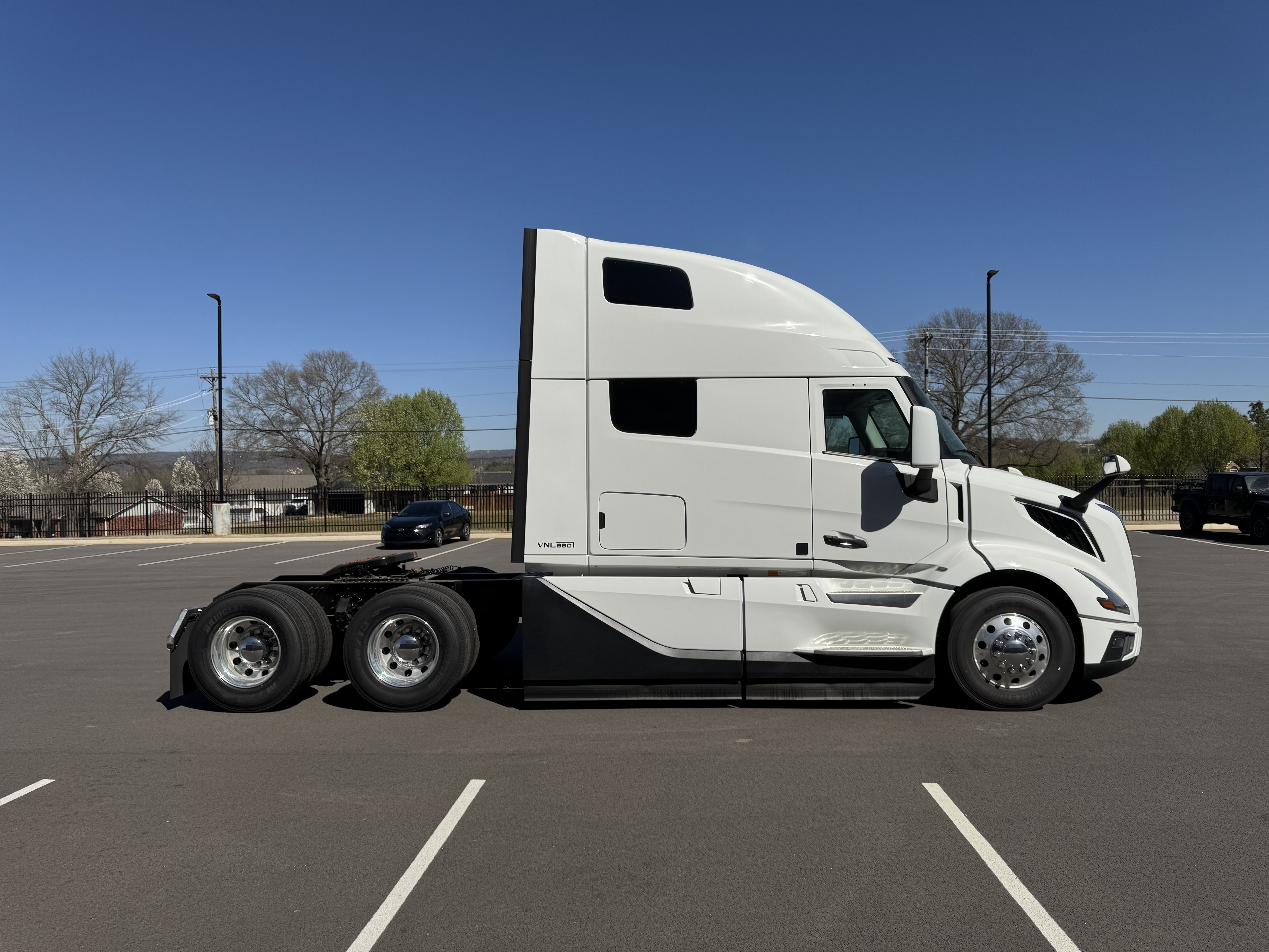 2026 Volvo - image 6