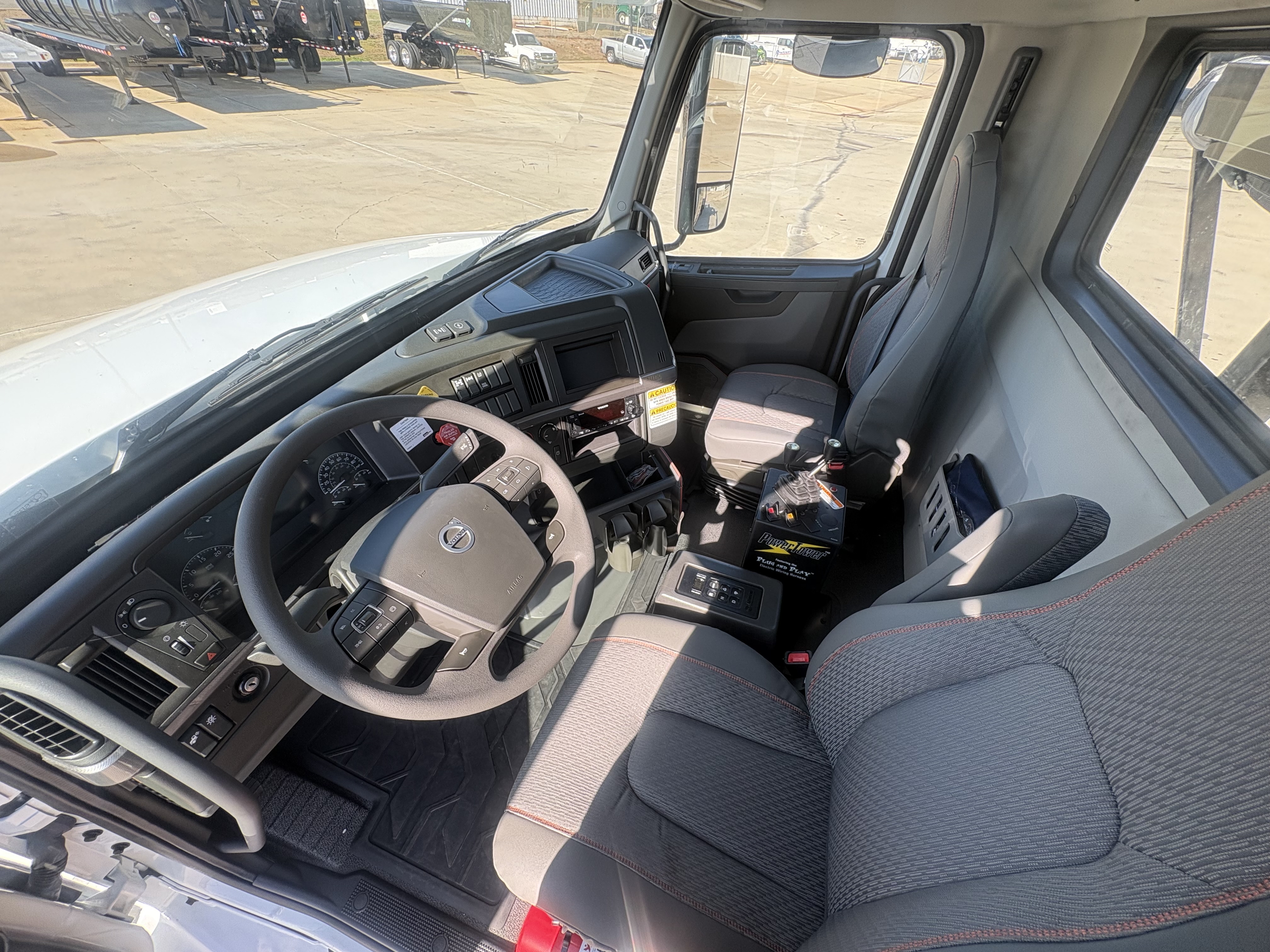 2026 Volvo - image 14