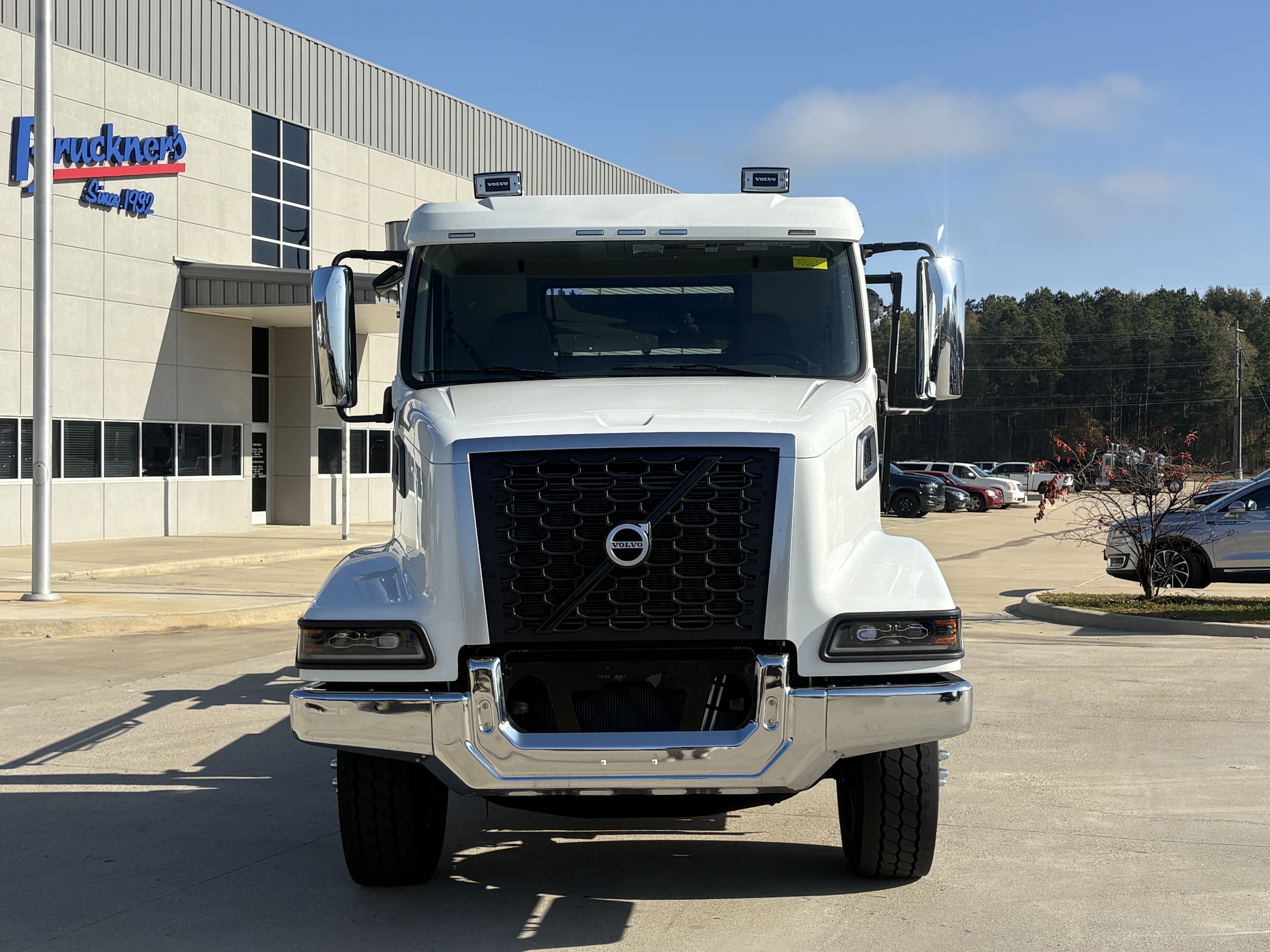 2026 Volvo - image 2