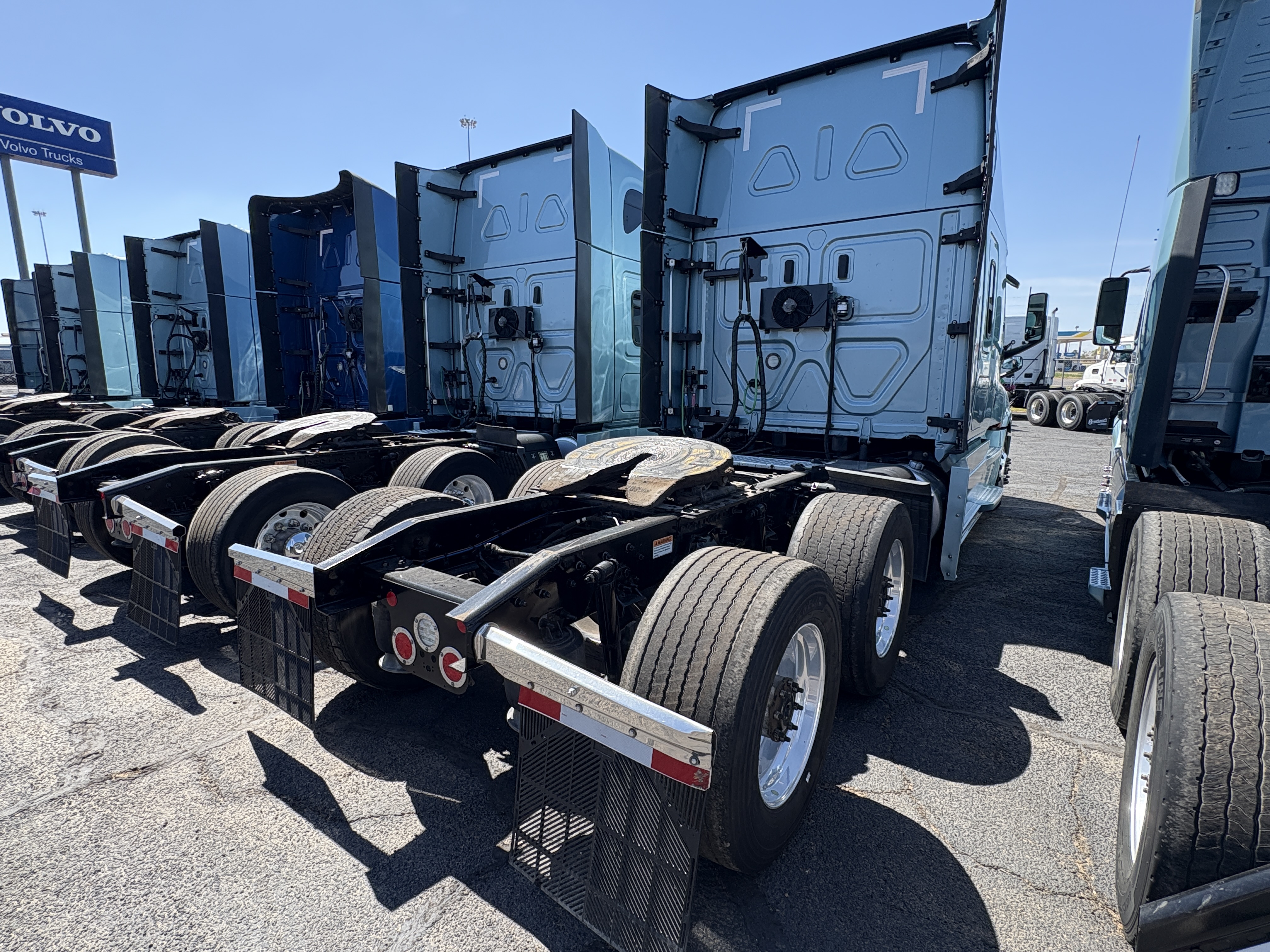 2023 Freightliner Cascadia in Shreveport, LA — photo 4