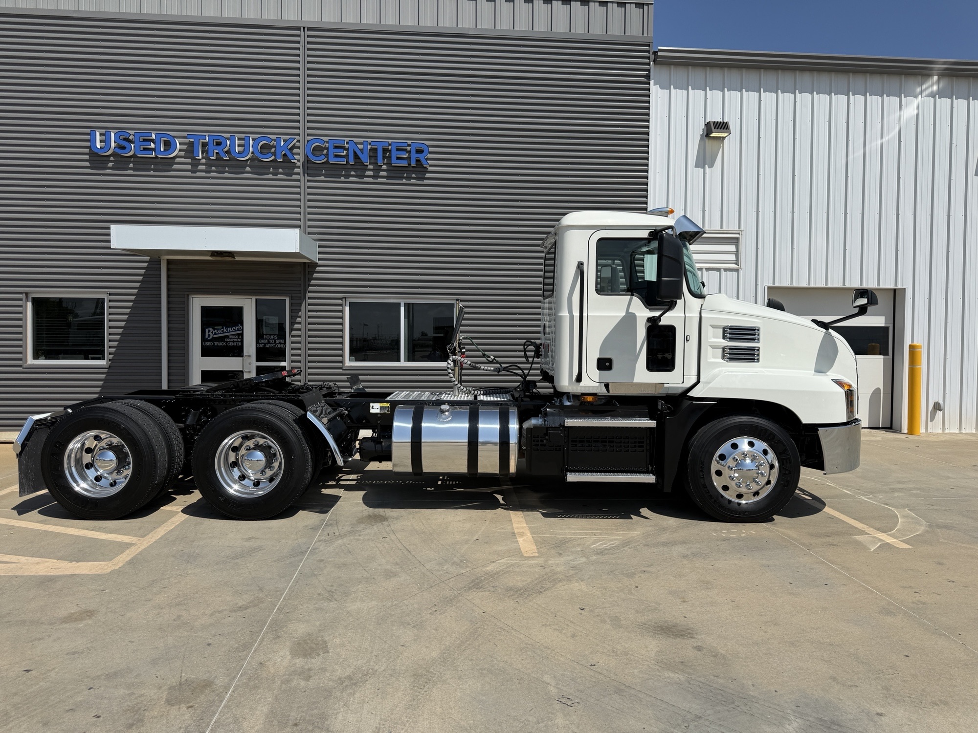 2021 Mack Anthem in Oklahoma City, OK — photo 4