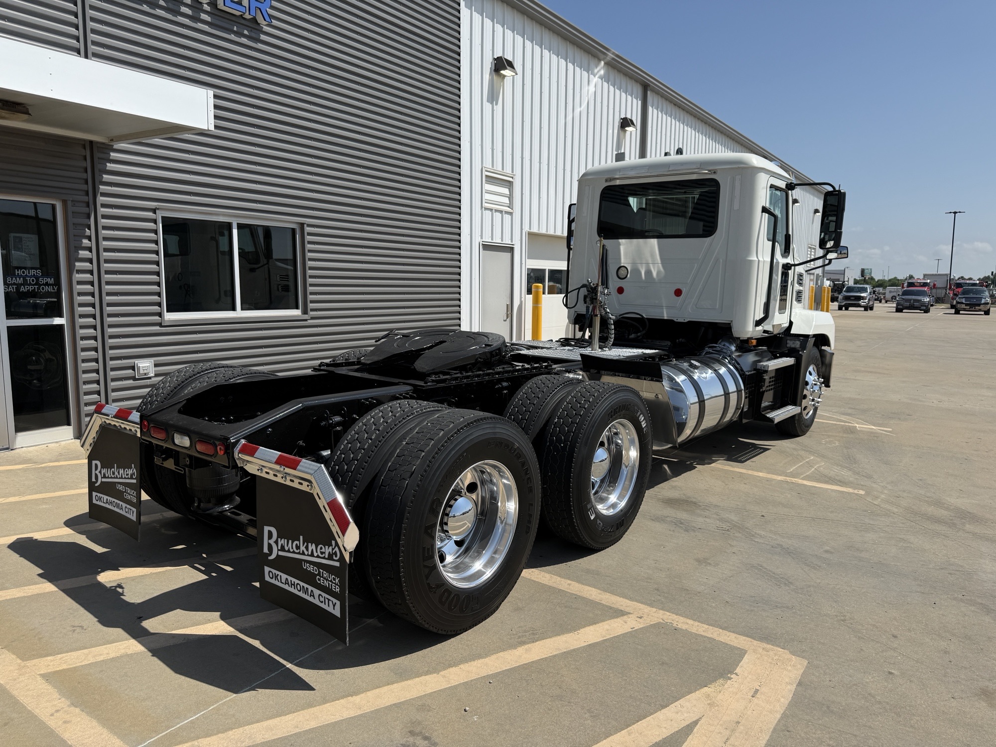 2021 Mack Anthem in Oklahoma City, OK — photo 5