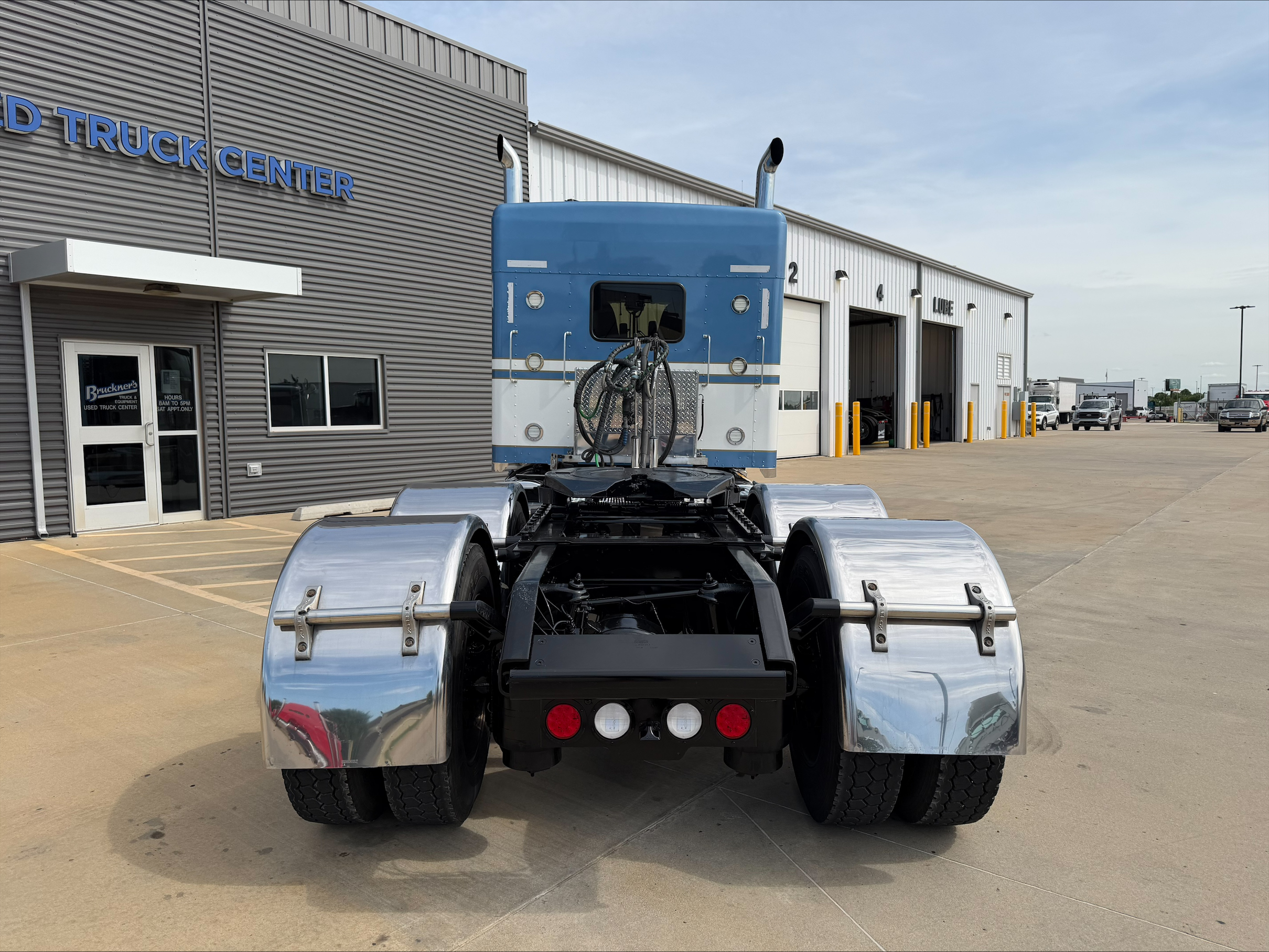 2022 Kenworth W900 in Oklahoma City, OK — photo 6
