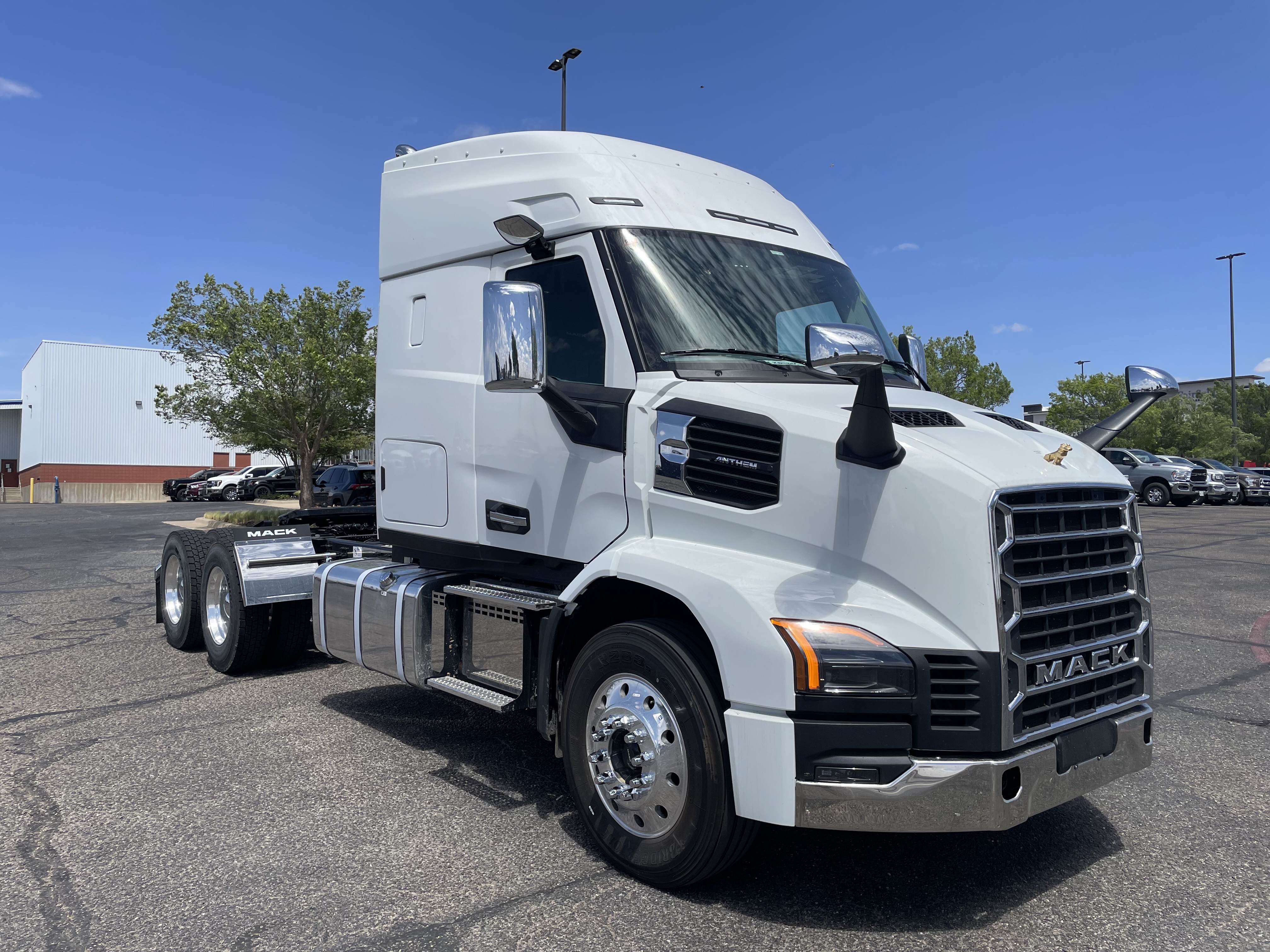2027 Mack Anthem in Amarillo, TX — photo 3