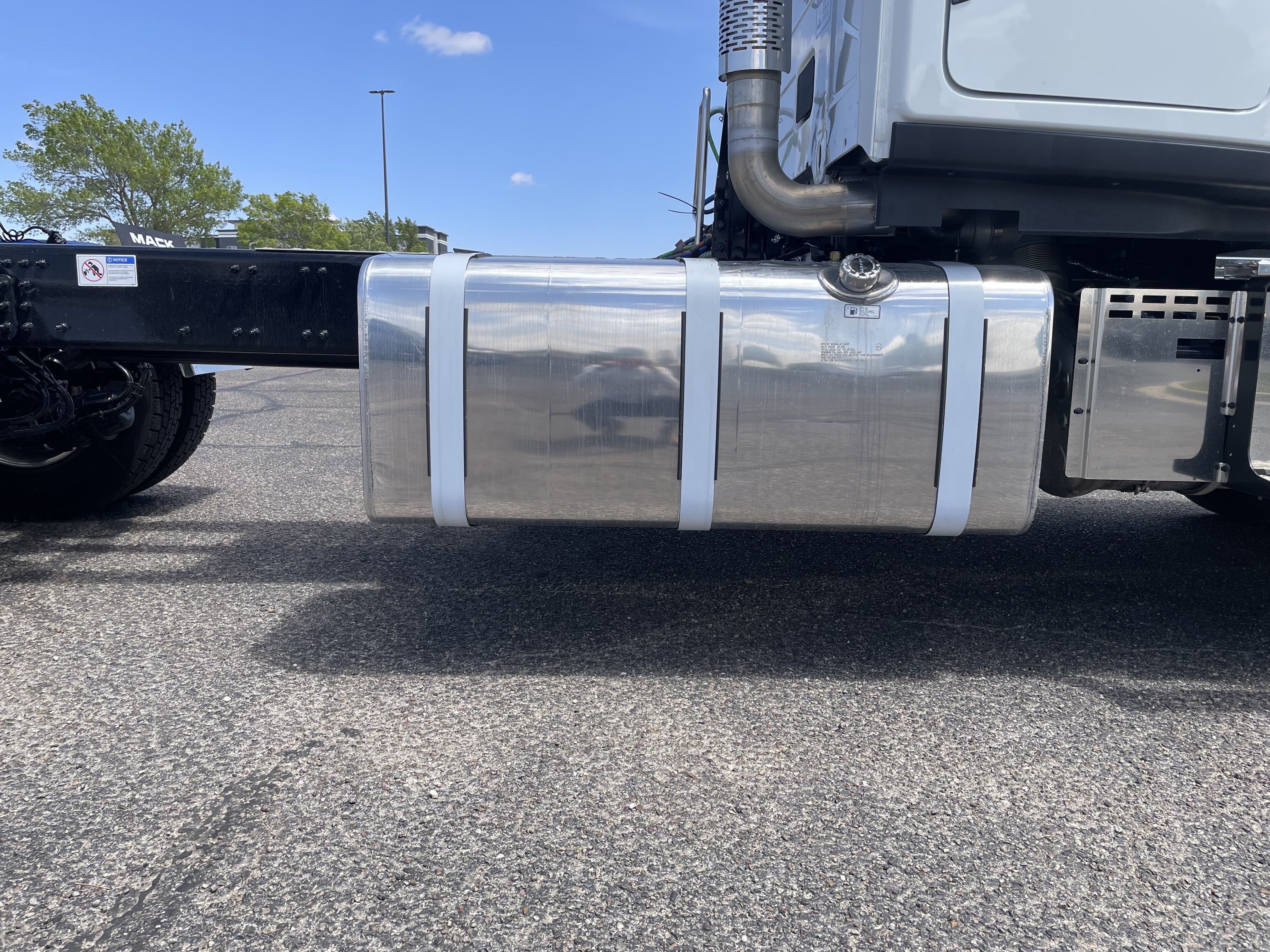 2027 Mack Anthem in Amarillo, TX — photo 8